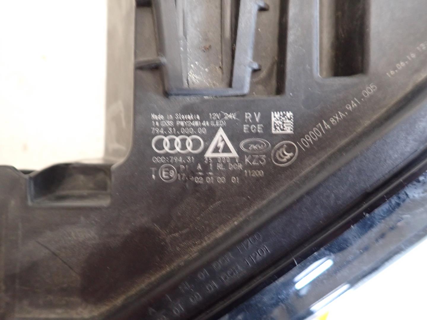 light front front left AUDI A1 LIFT 2014- BI-XENON 8XA941005