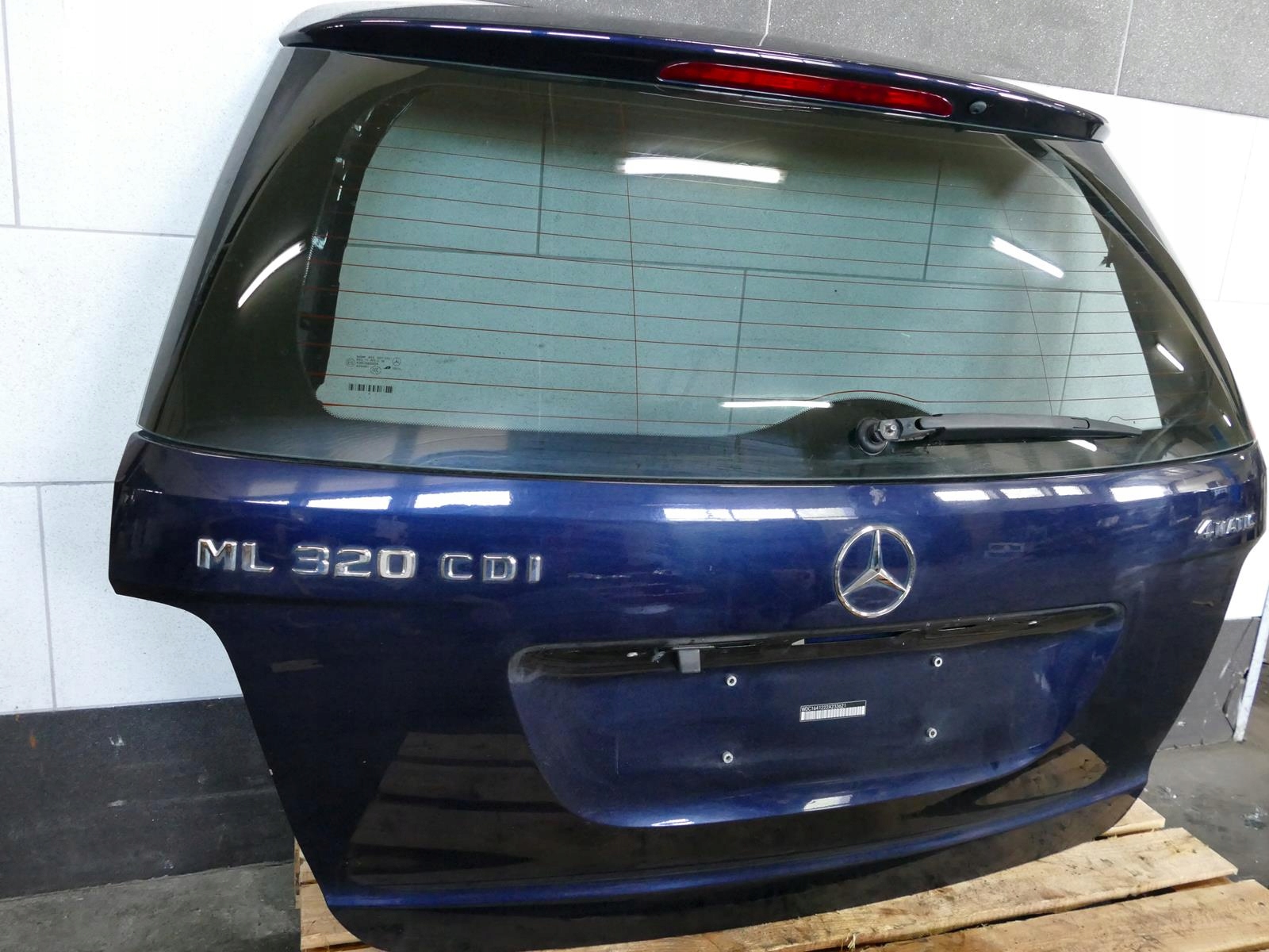 MERCEDES ML W164 KLAPA BAGAŻNIKA TYŁ C359 Kolor niebieski