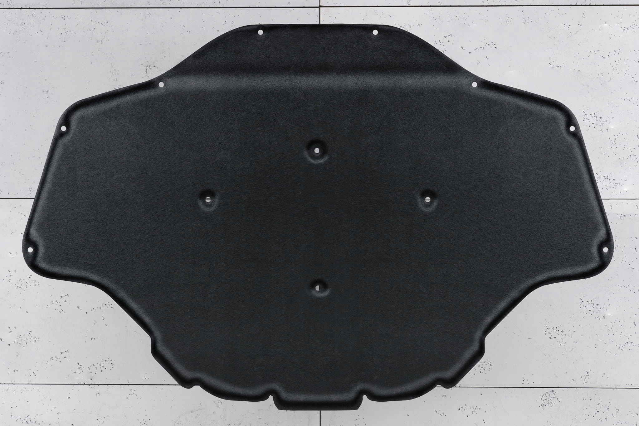 BMW SERIA 5 G30 17+ WYGŁUSZENIE MASKI 51487352219 + SPINKI Typ samochodu Samochody osobowe