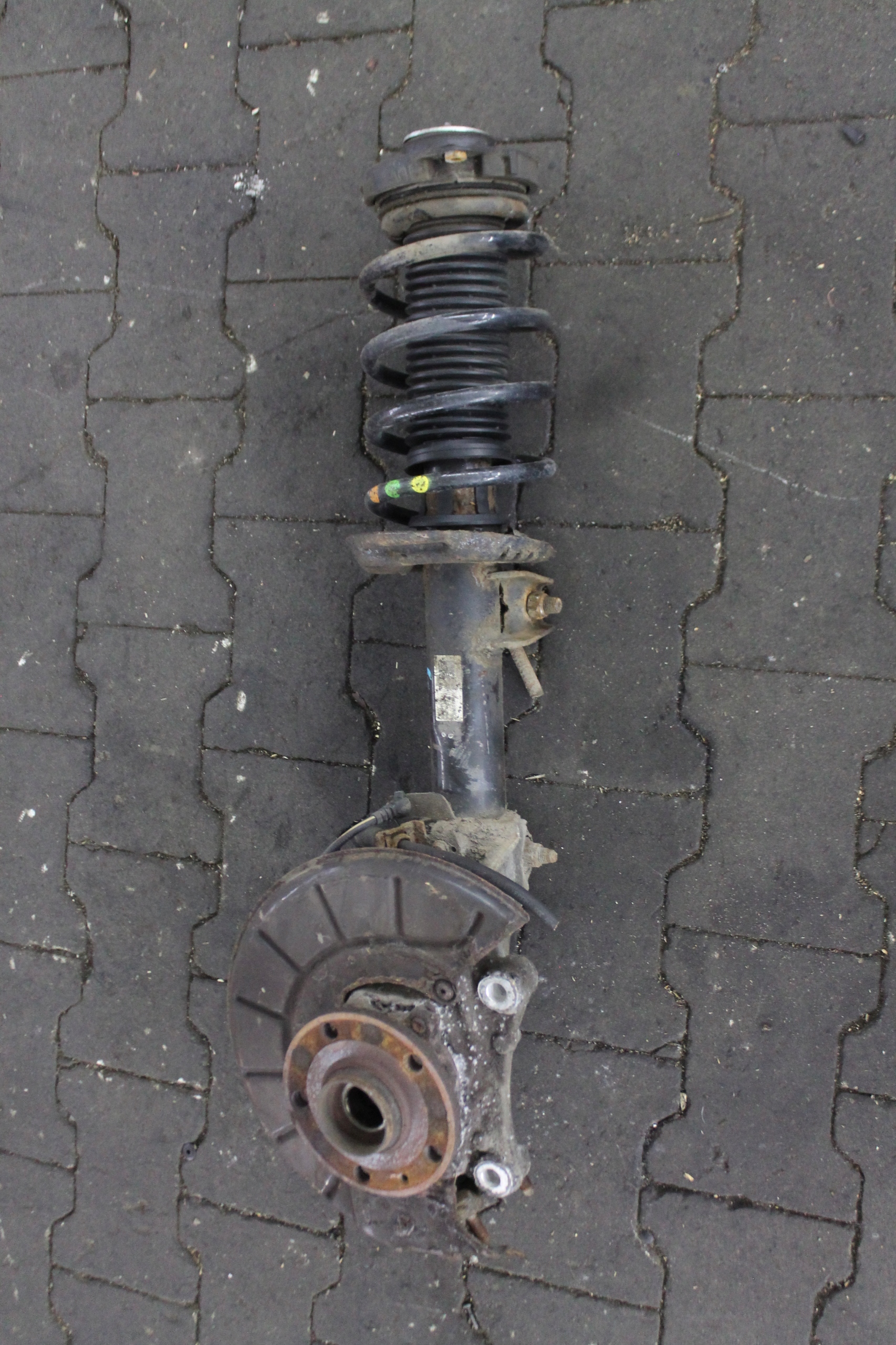 MCPHERSON передний правый PASSAT B7 2.0 TDI 10-14