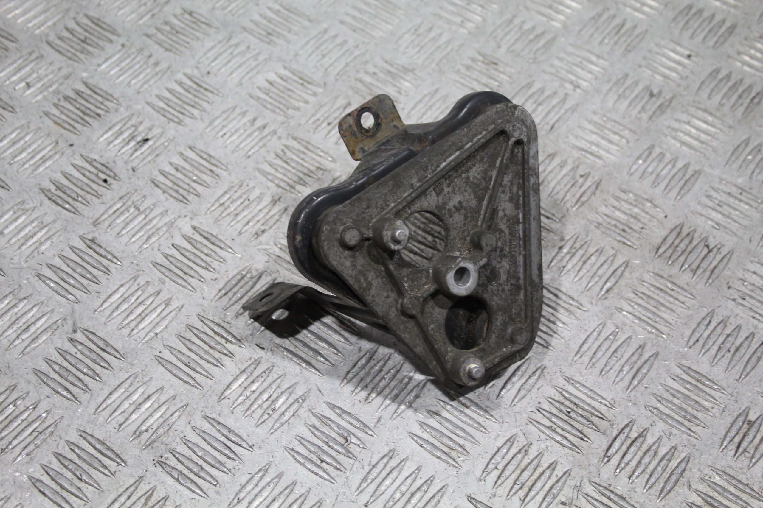 Stütze POMPY ABS S-KLASA W221 A2214310540