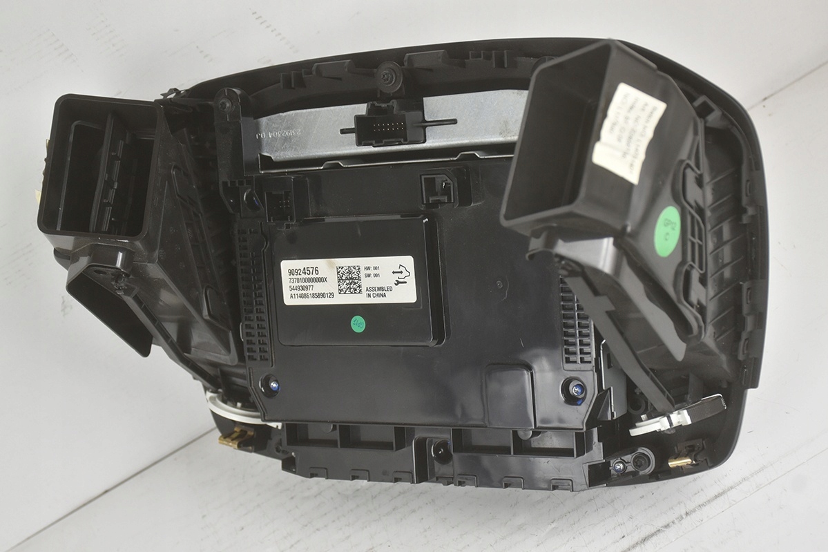 display navigation devices OPEL INSIGNIA 90924576
