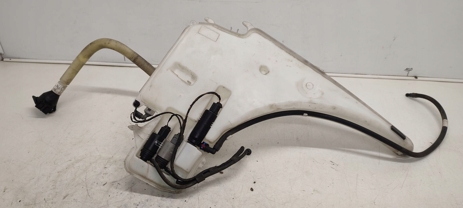 Behälter Spritzdüse Behälter BMW E90 E91 LIFT 2,0D