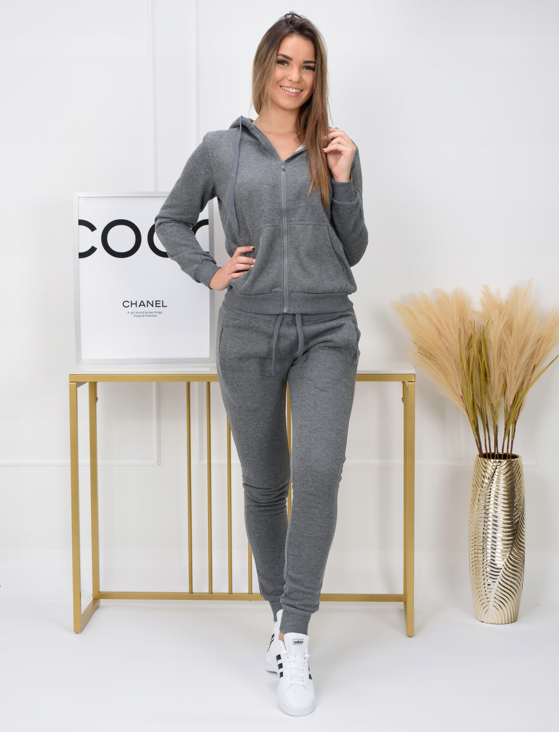 CK01 + D03 r. L DAMSKI KOMPLET DRESOWY Rodzaj spodni zwężana nogawka