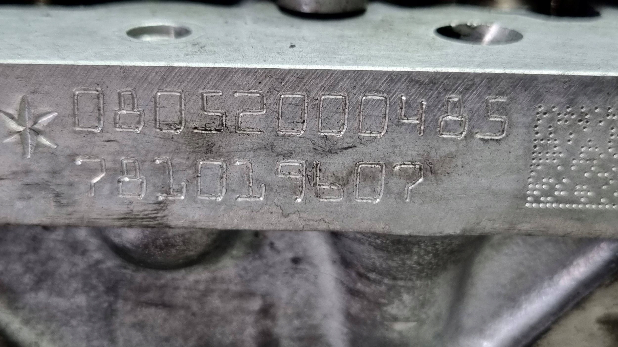head. of the engine 7781098 BMW E60 E61 E81 E83 E84 E87 E90 E91 E92 2.0D N47