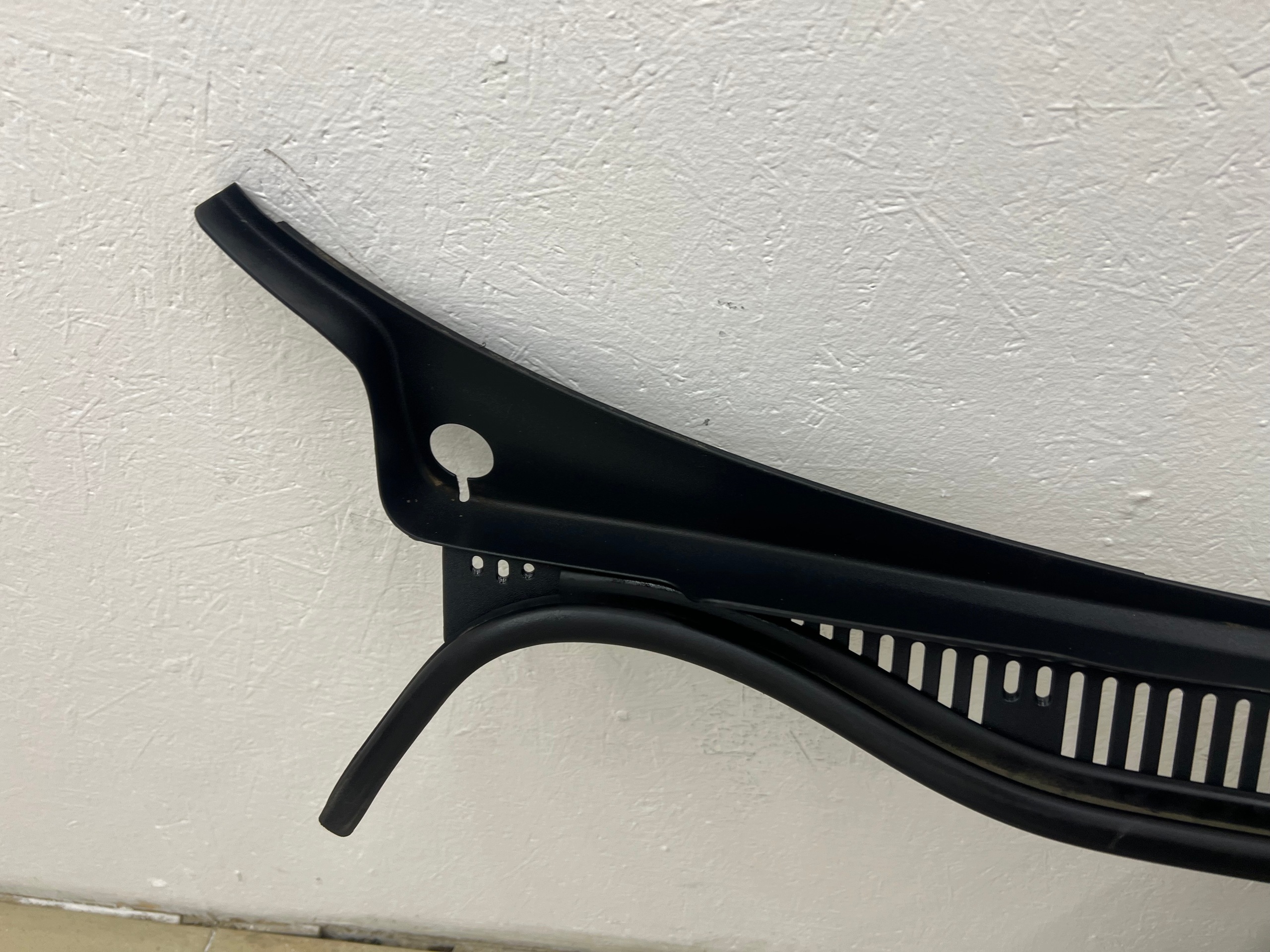 VW CADDY III LIFT 15-20R torpedo 2K0819403