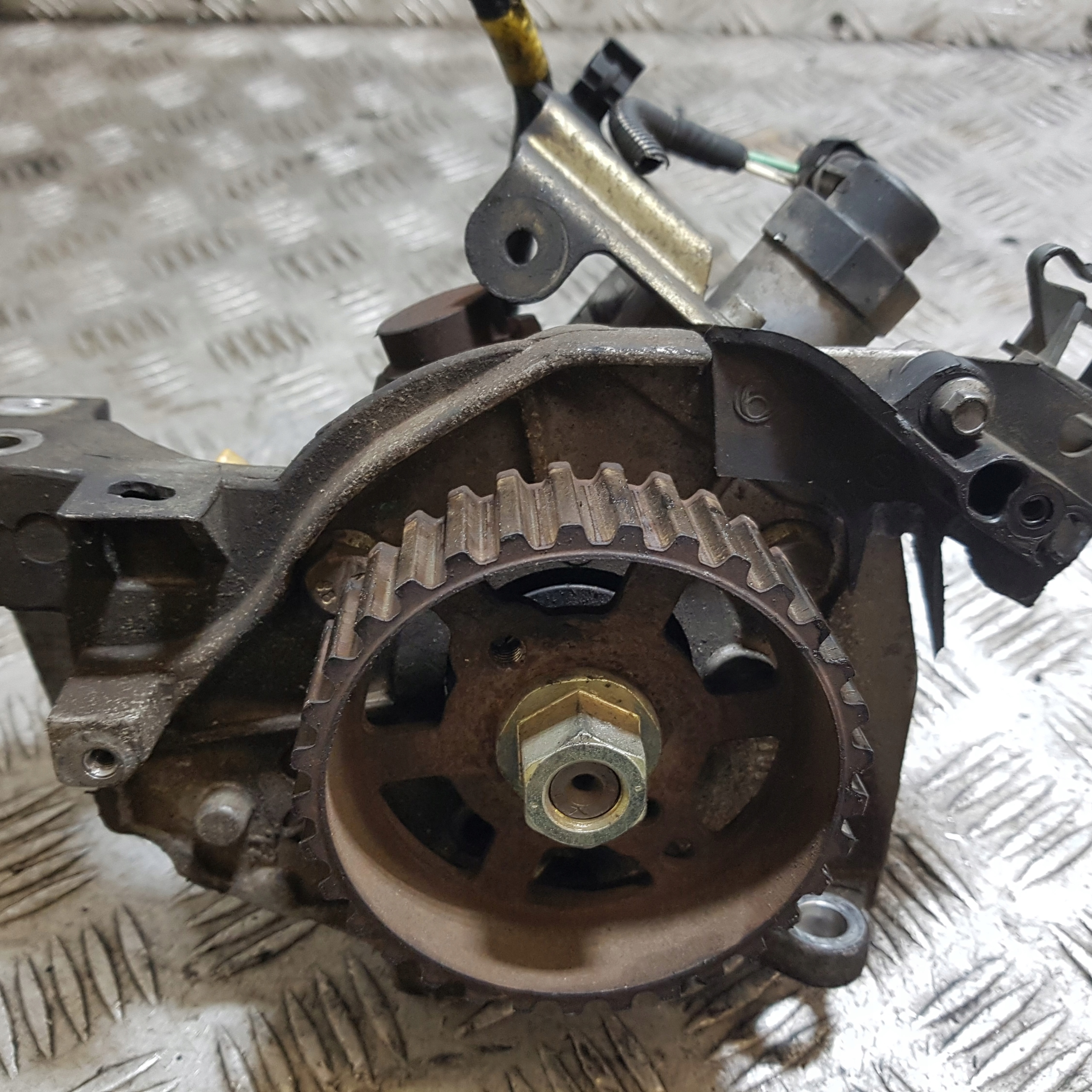 injection pump PEUGEOT 207 0445010102