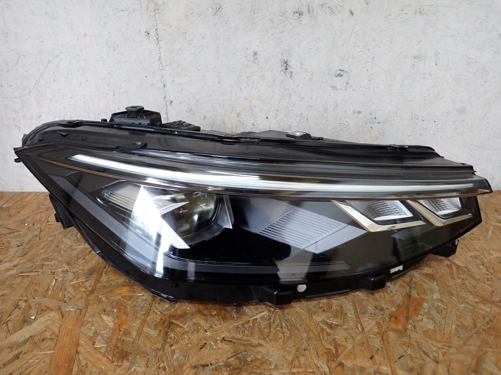light right right FULL LED IQ LIGHT VW PASSAT B9 3J CJ5 2023- 3J1941006