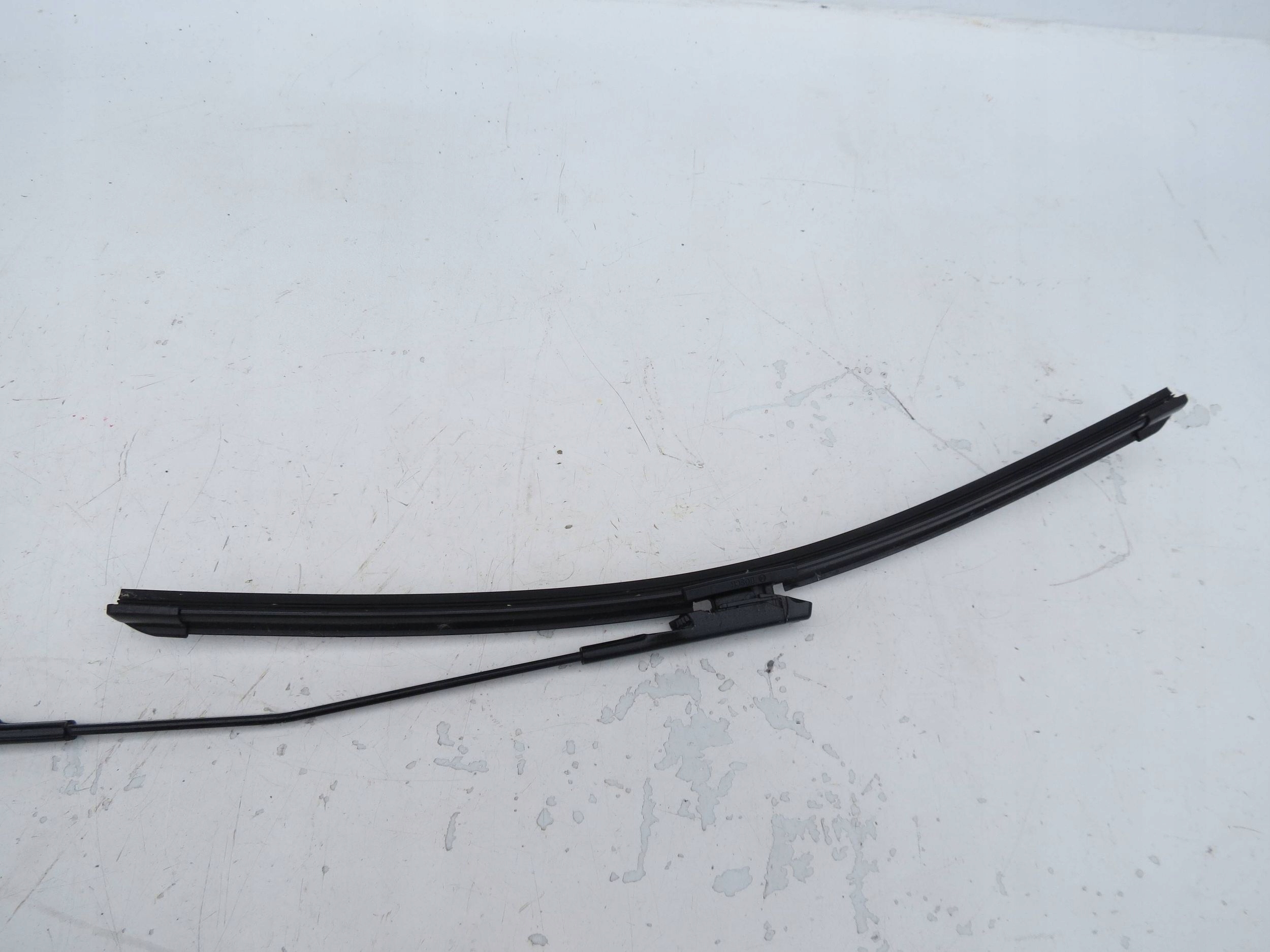 wiper arm right front VOLVO XC70 II AWD 2.4D 2000-2007r 30655615