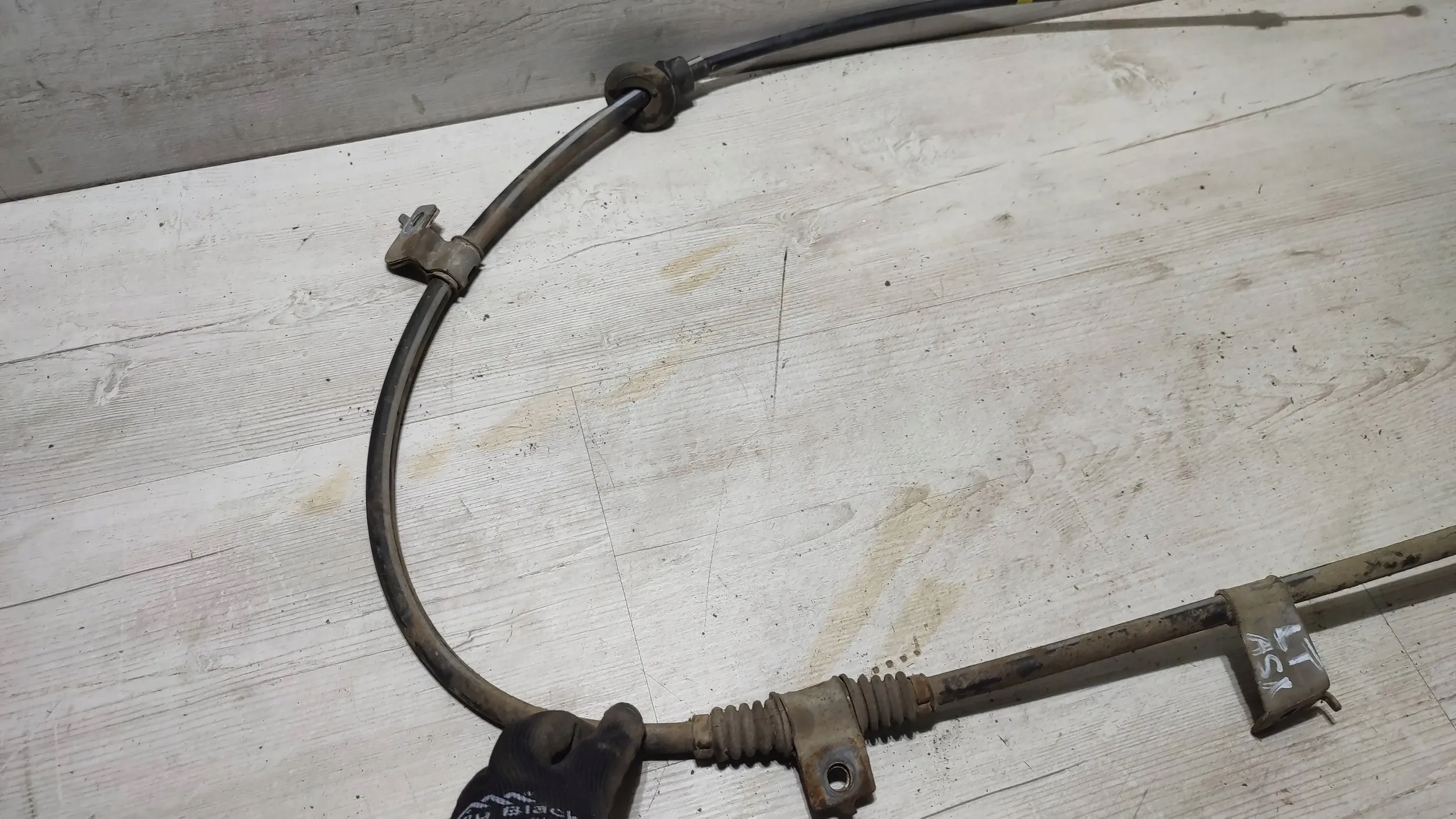 Mitsubishi ASX 18r. 1.6DiD rear part side left rope electric brake