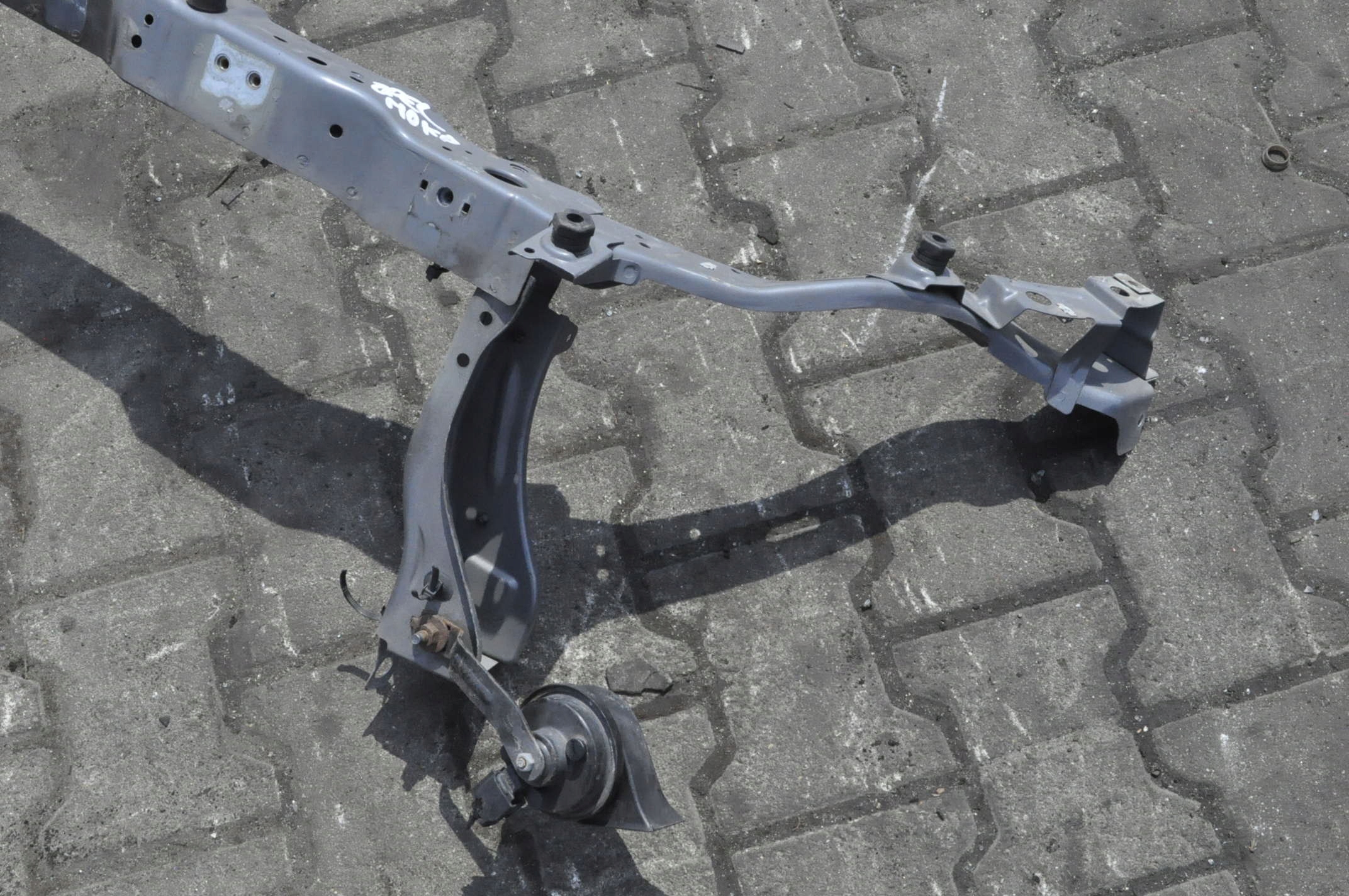 OPEL MOKKA I PAS PRZEDNI WZMOCNIENIE Typ samochodu Samochody osobowe