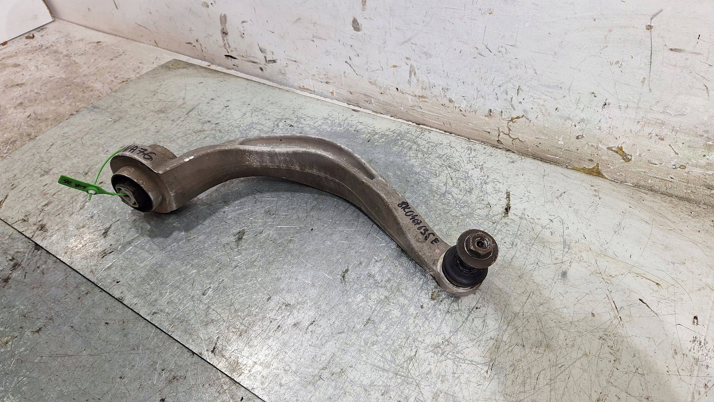arm left front 8K0407695E AUDI Q5 8R A4 B8 A5 8T