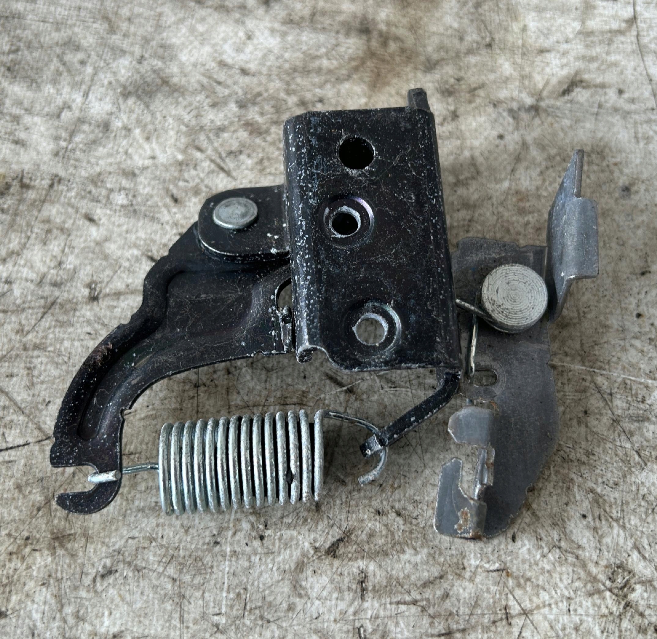 lock RYGIEL bonnet boot NISSAN MAXIMA A35 09