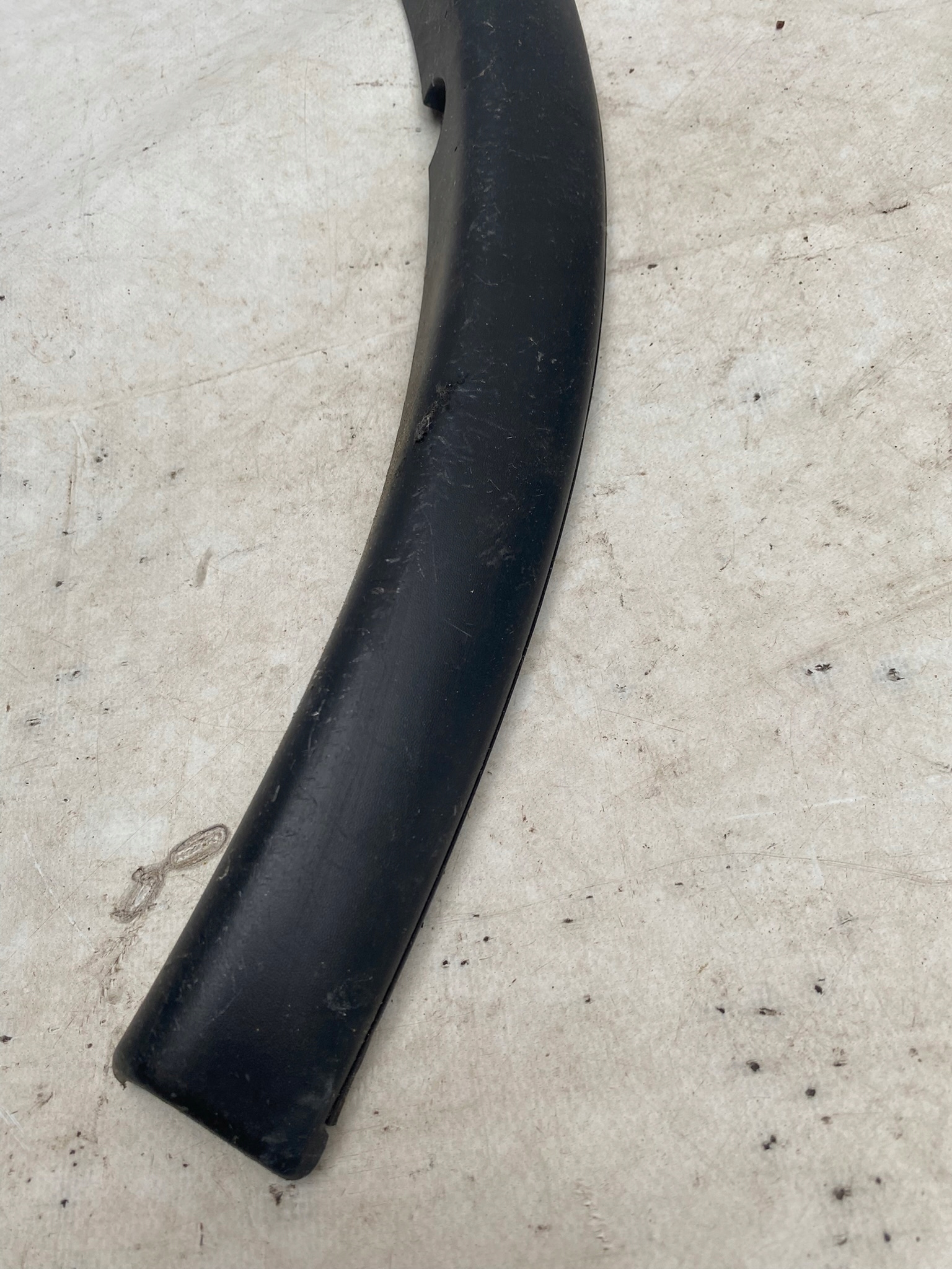 MITSUBISHI OUTLANDER III 3 12-22 moulding cap right front