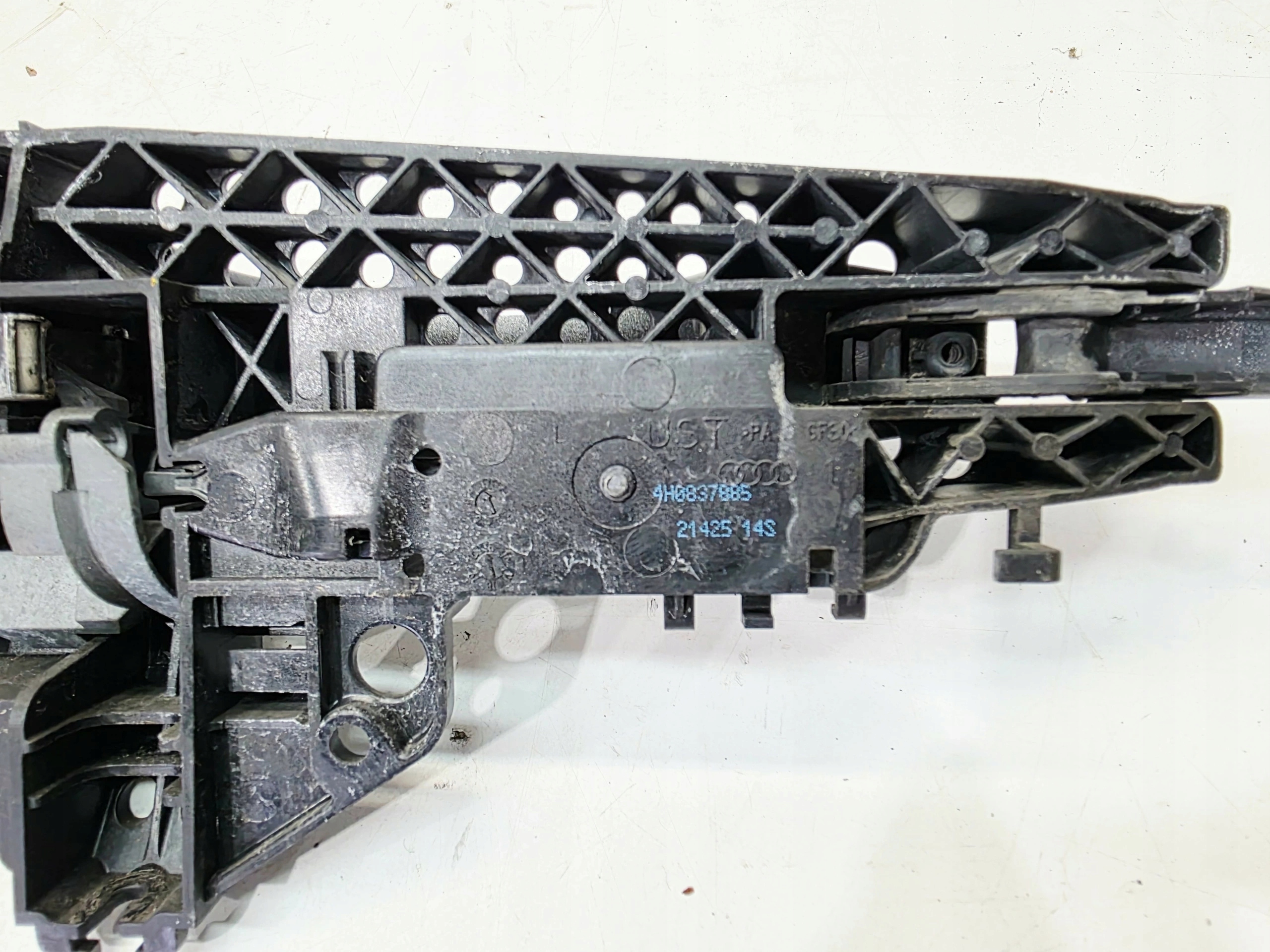 Türgriff Halter links vorne oder links heck AUDI A6 C7 A7 A8 4H0837886 LZ7S