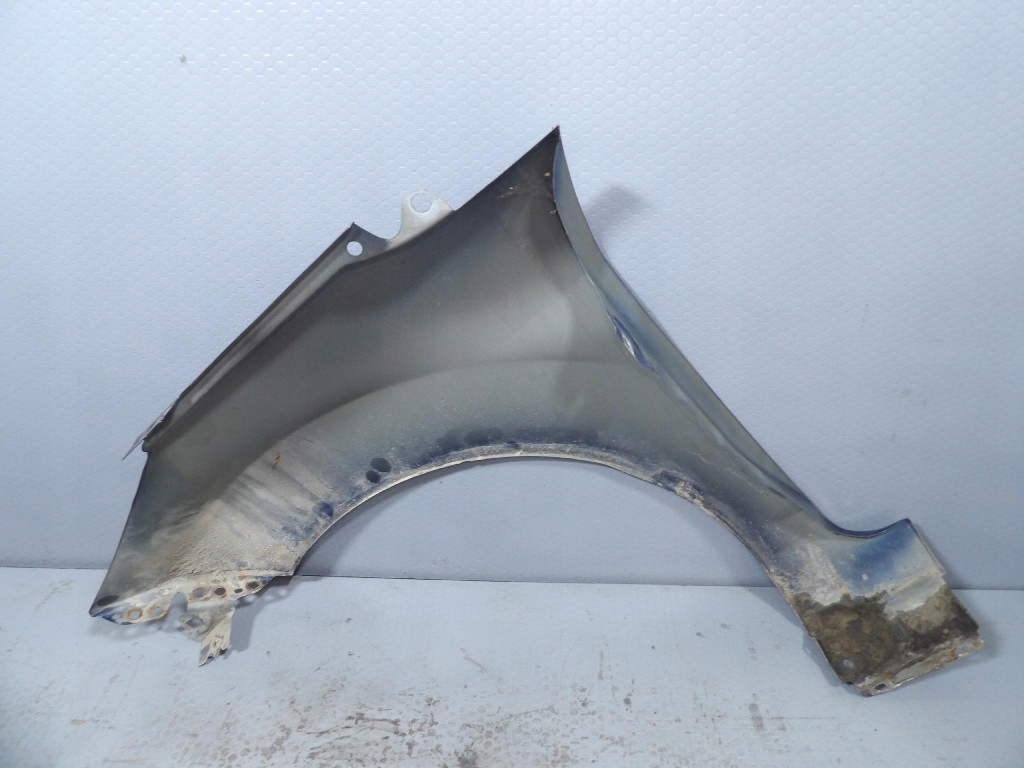 FORD FIESTA MK7 fender front right C9
