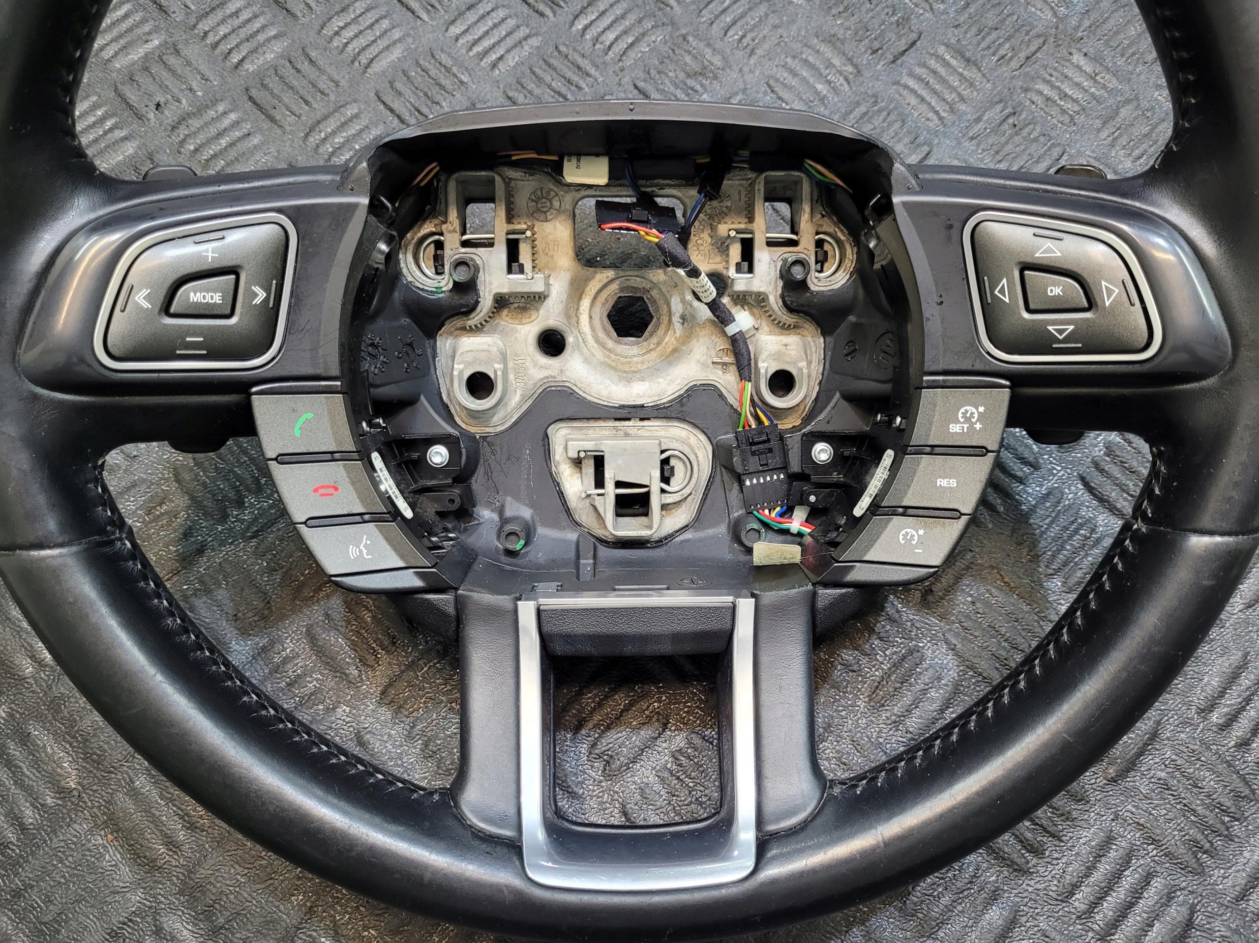 KIERWONICA MULTIFUNKCJA with shifting BJ32-3F563-RD RANGE ROVER EVOQUE L538