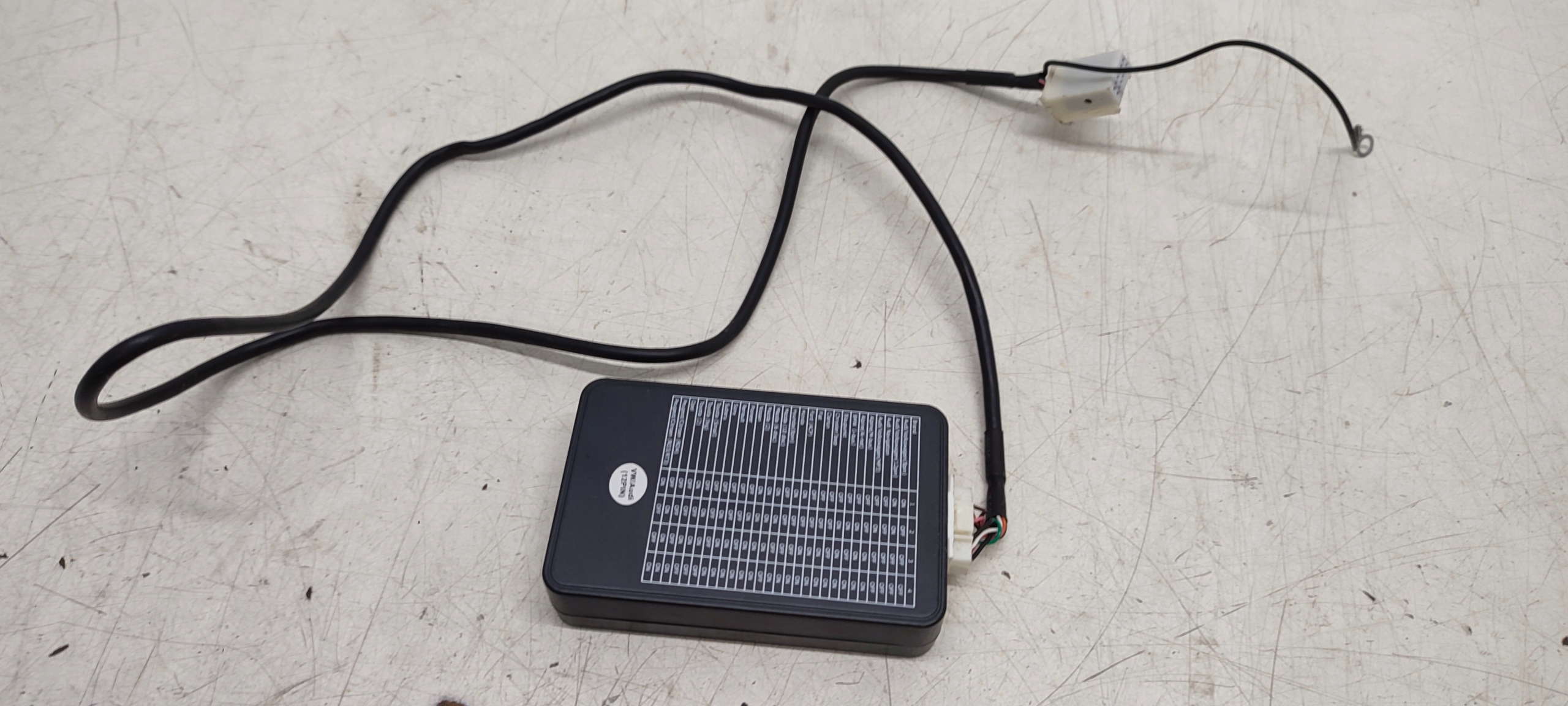 Adapter USB CD AUX Anycar VW Passat B6 2,0 TDI