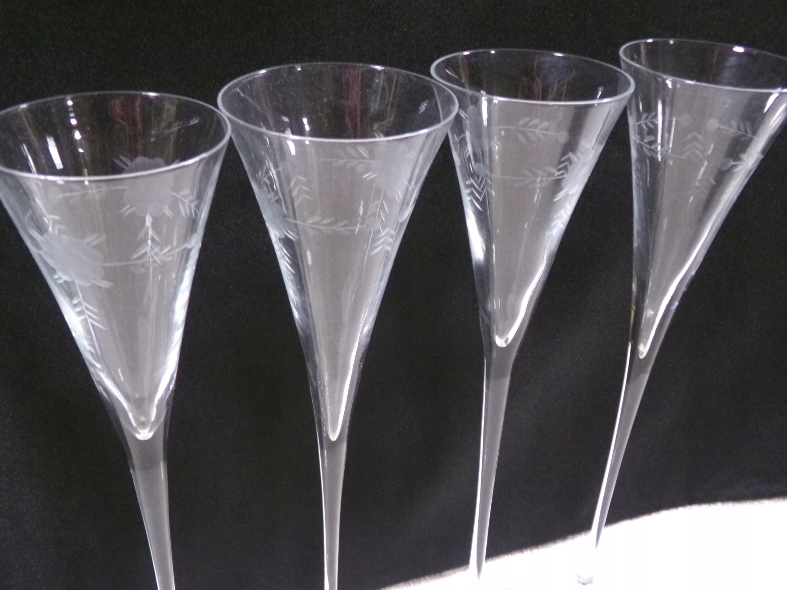 ZESTAW 5 KIELISZKÓW DO SZAMPANA-RĘCZNY SZLIF