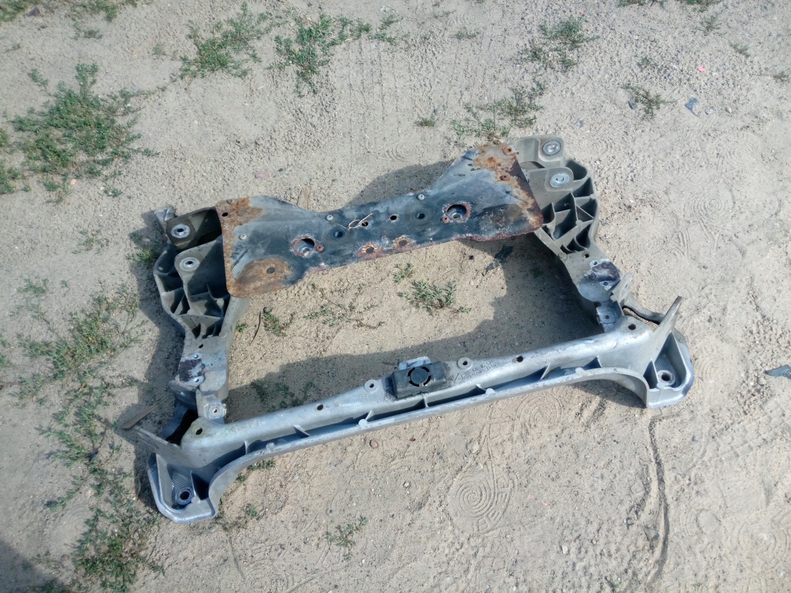 MERCEDES W203 axle beam subframe TRAWERS