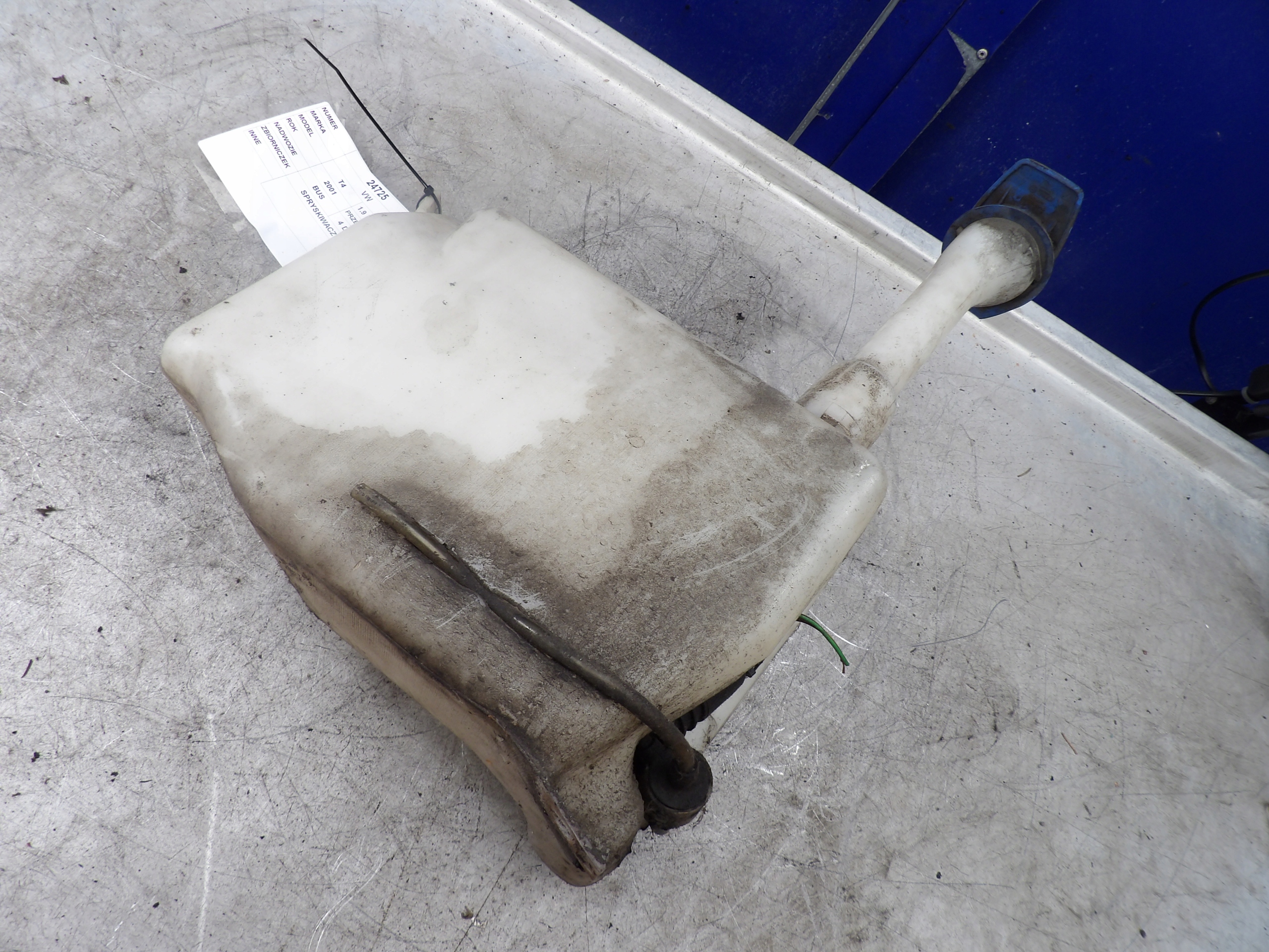 Volkswagen T4 tank washers 701955453B