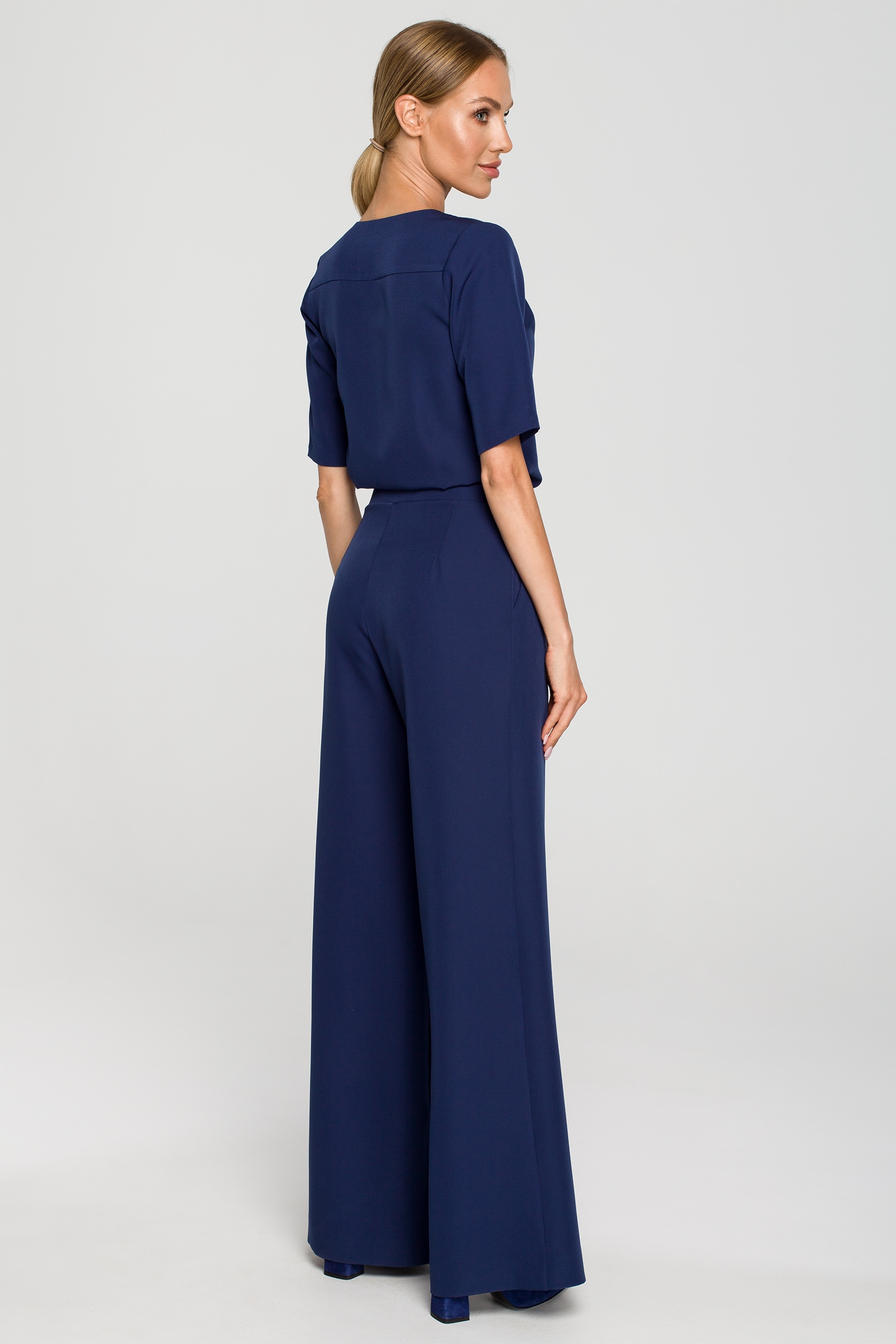 ELEGANCKI DAMSKI KOMBINEZON KOBIECY LUŹNE DŁUGIE NOGAWKI GRANATOWY 38 M Kolor niebieski