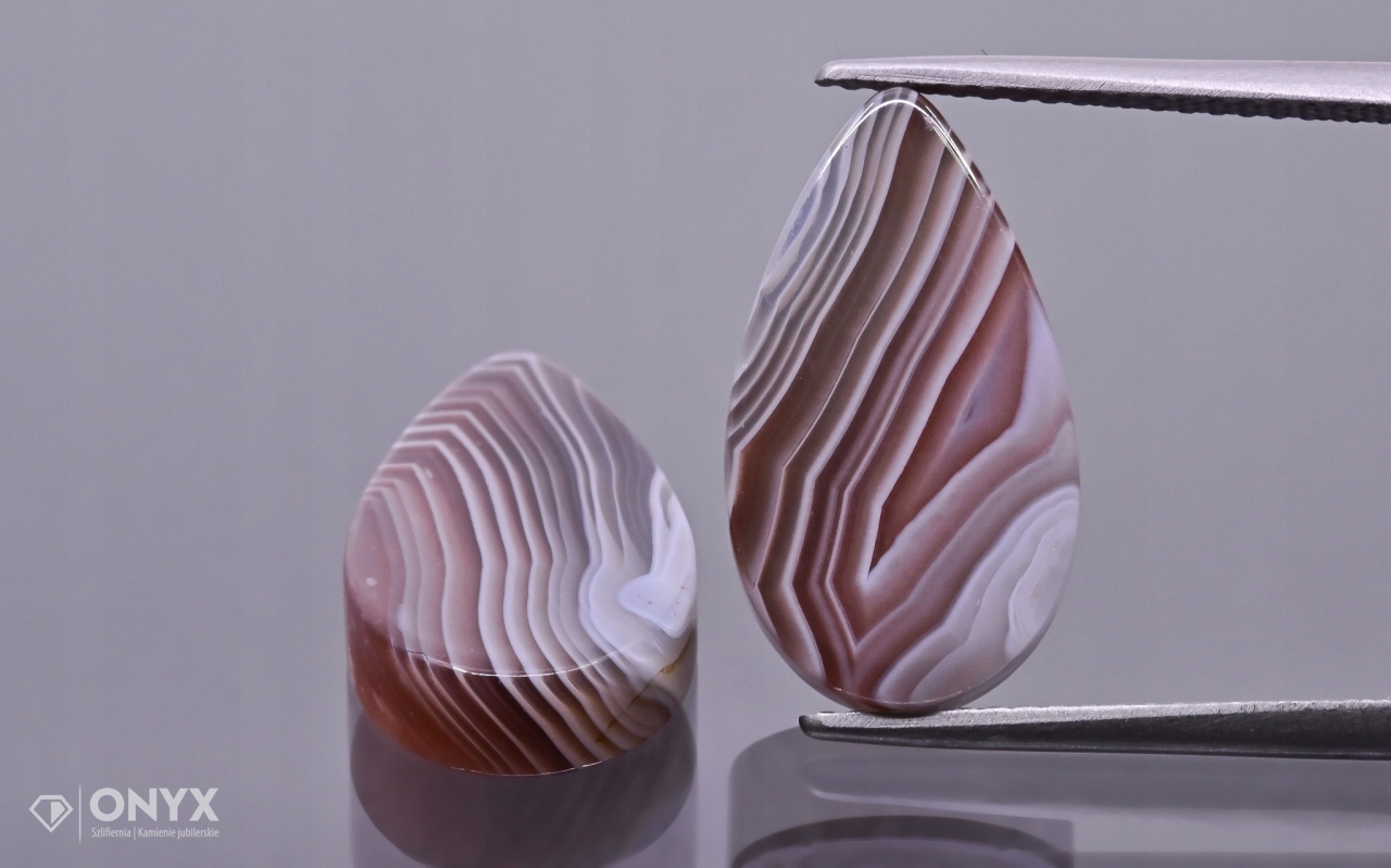Achát Botswana mělký Pár slza 17,5x10 mm