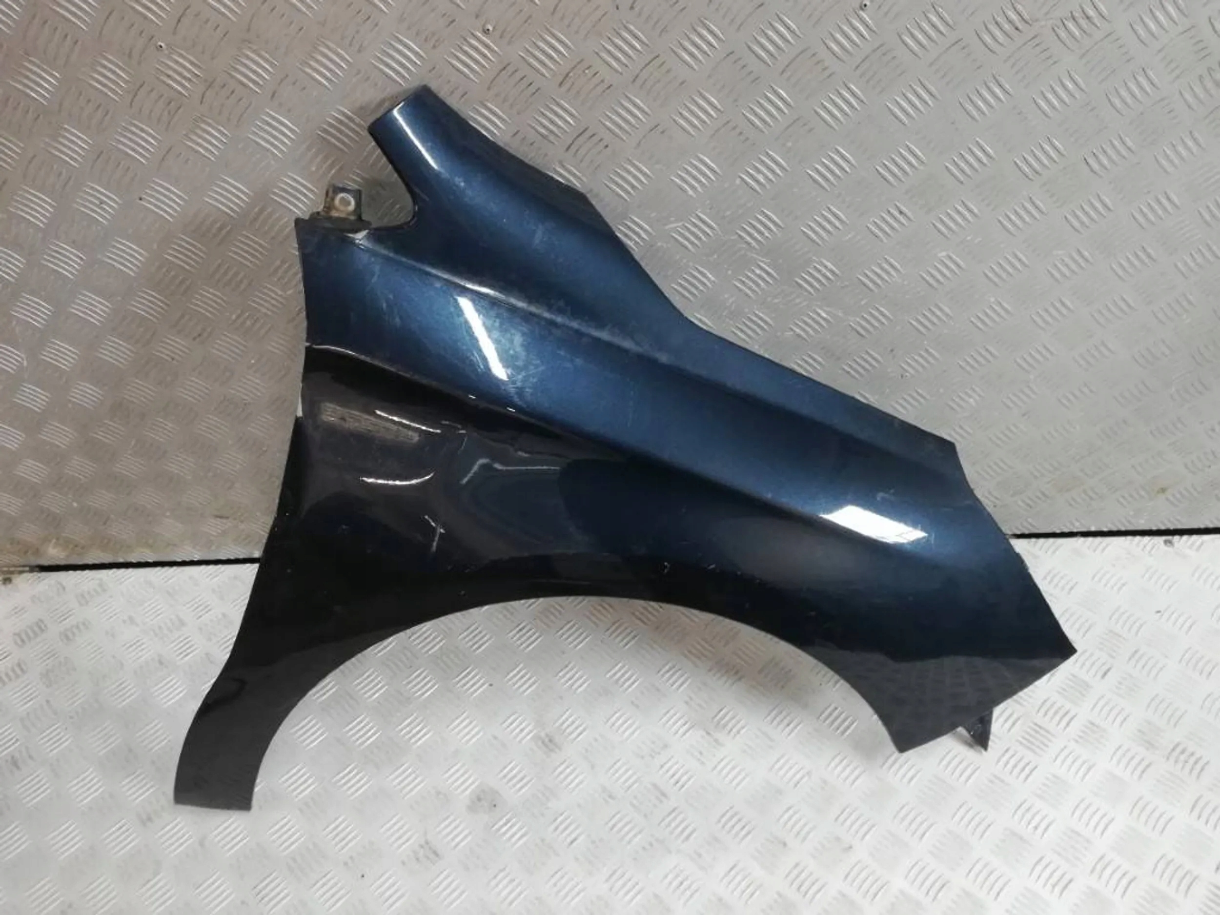 BŁOTNIK PRAWY PRZEDNI PRZÓD CITROEN C4 II B7