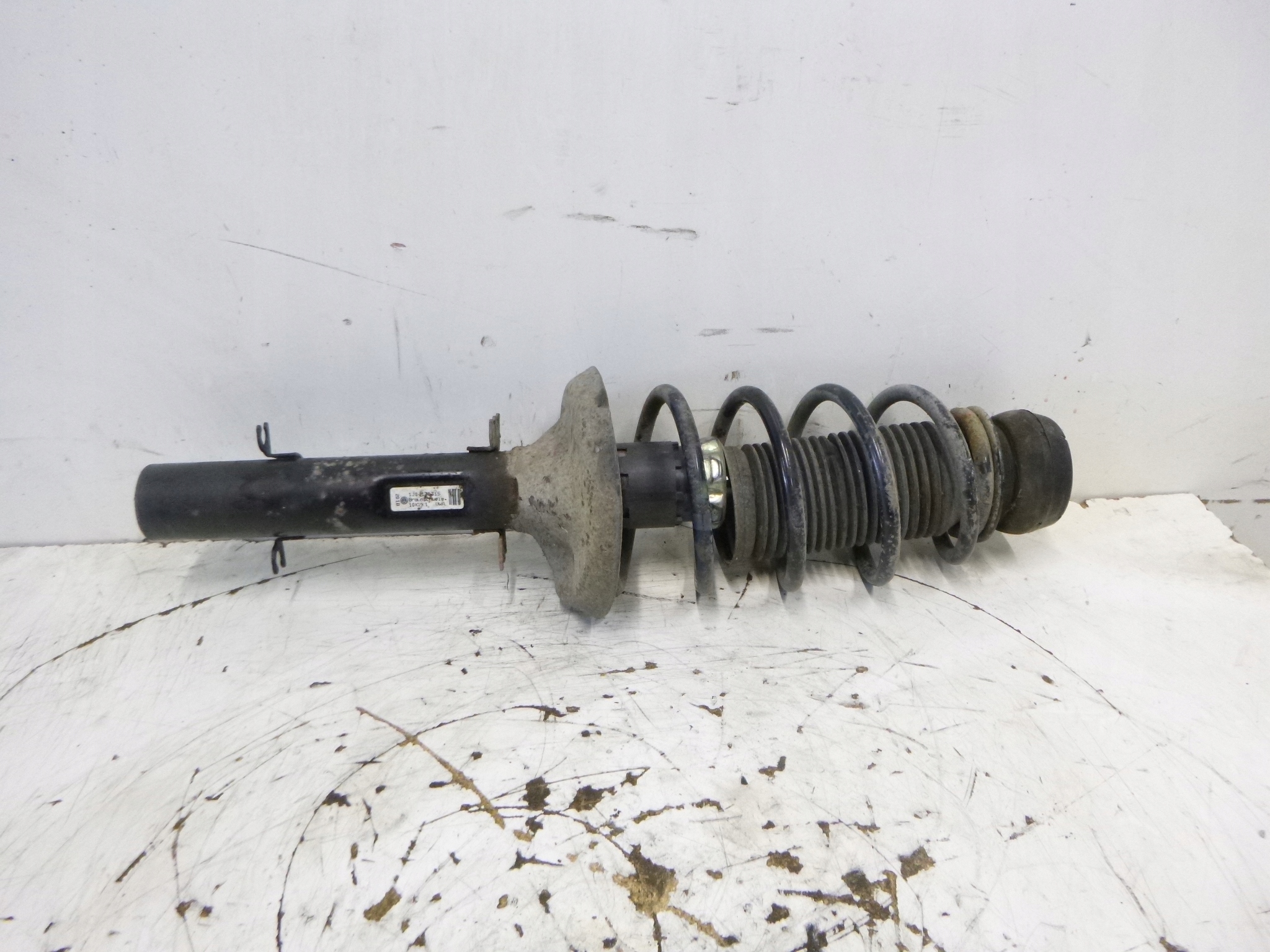 shock absorber front VW Volkswagen Golf IV 1.4 1.6 97-06r.
