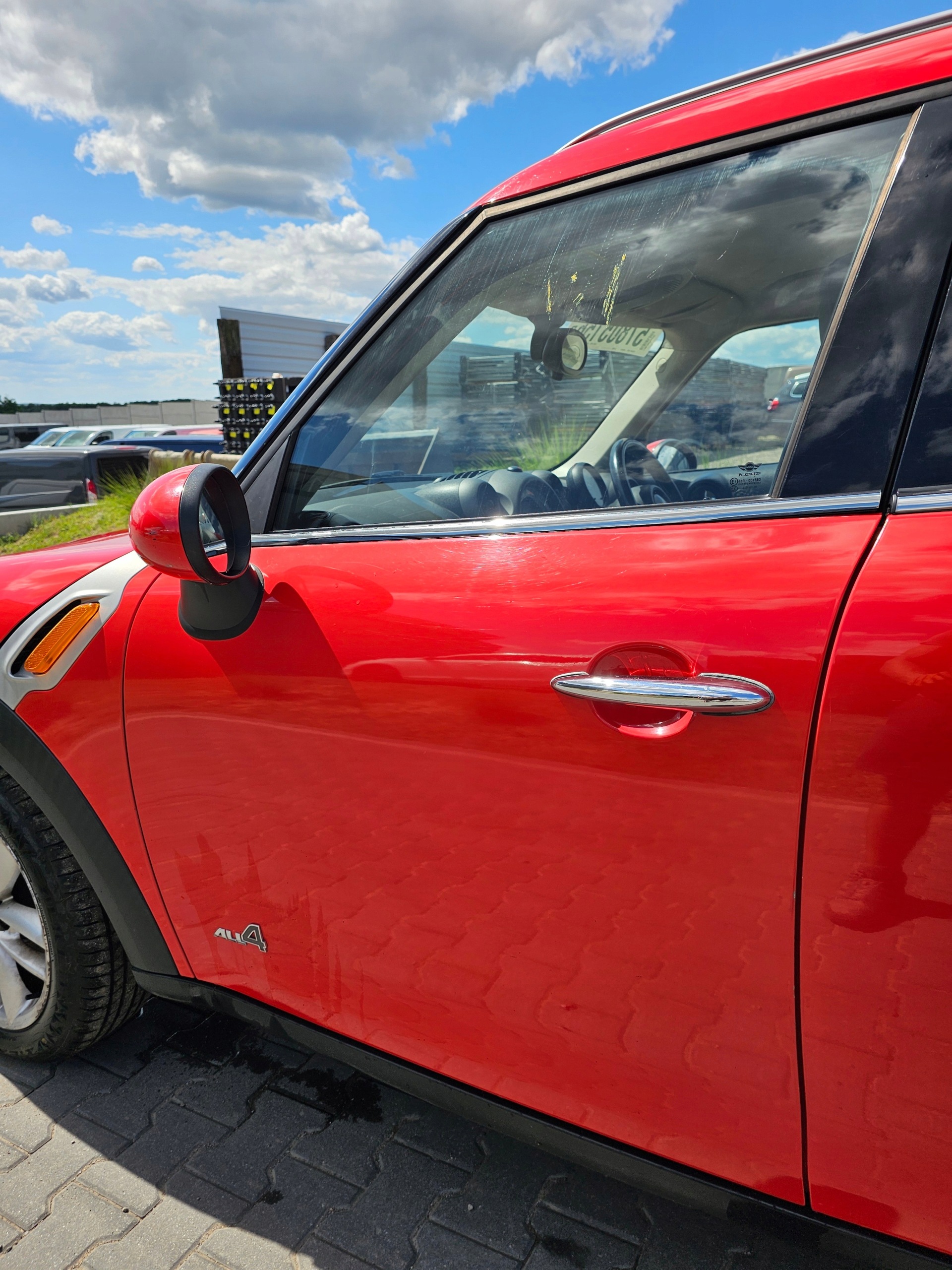 Mini Cooper Countryman R60 2011 door left front PURE RED B16