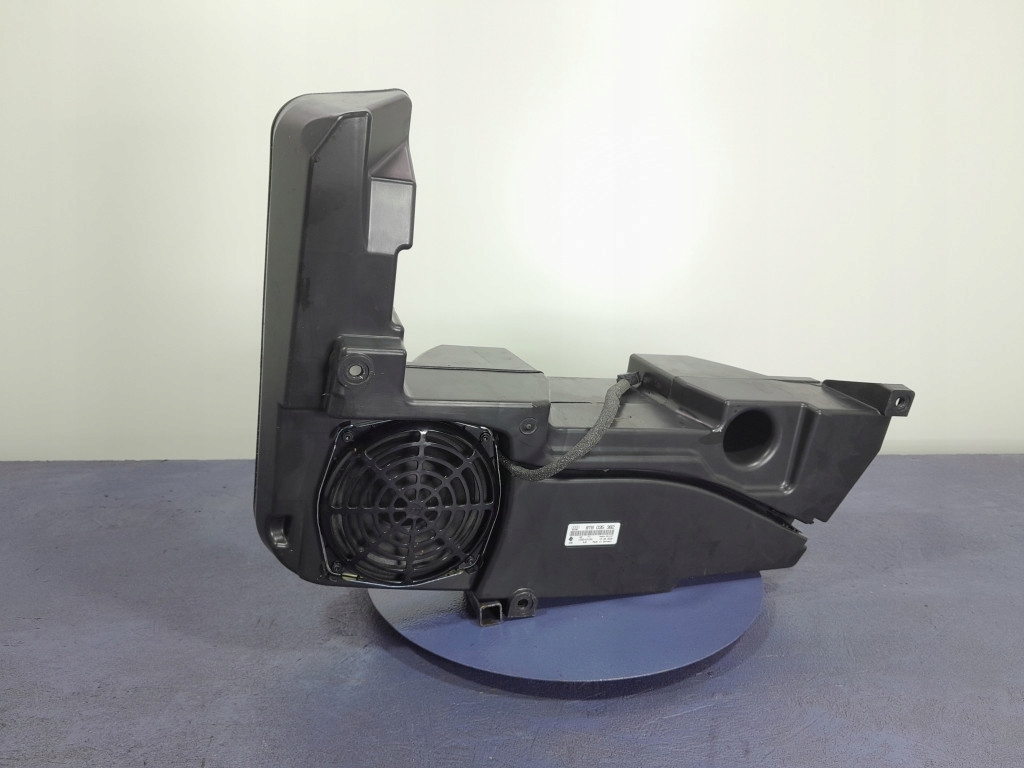 AUDI A4 B8 AVANT KOMBI SUBWOOFER 8T8035382