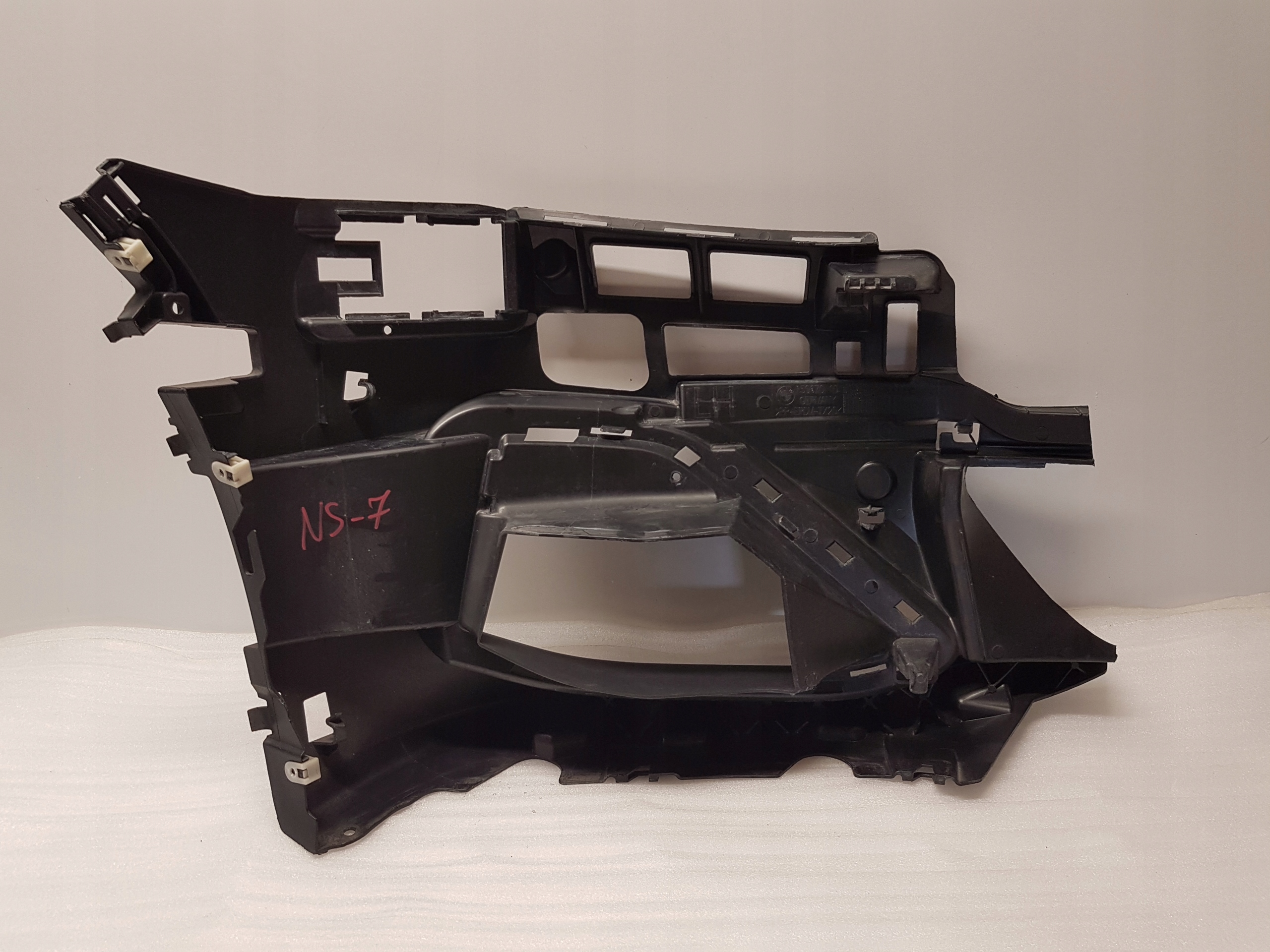 bumper bracket left front BMW 8 G14 G15 G16 m-packet 8074787