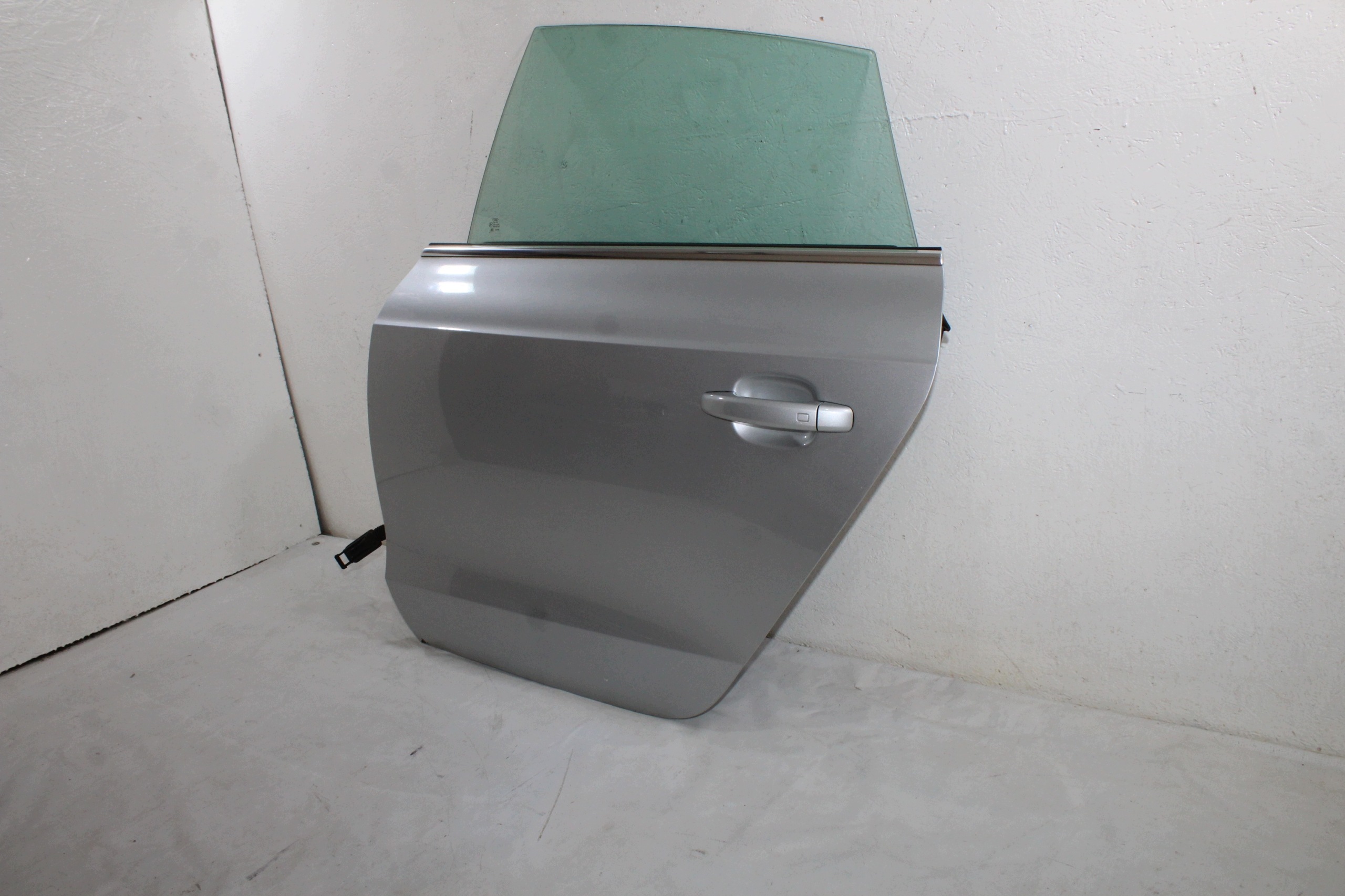 Audi A5 8T Sportback door left rear part rear. LX7W