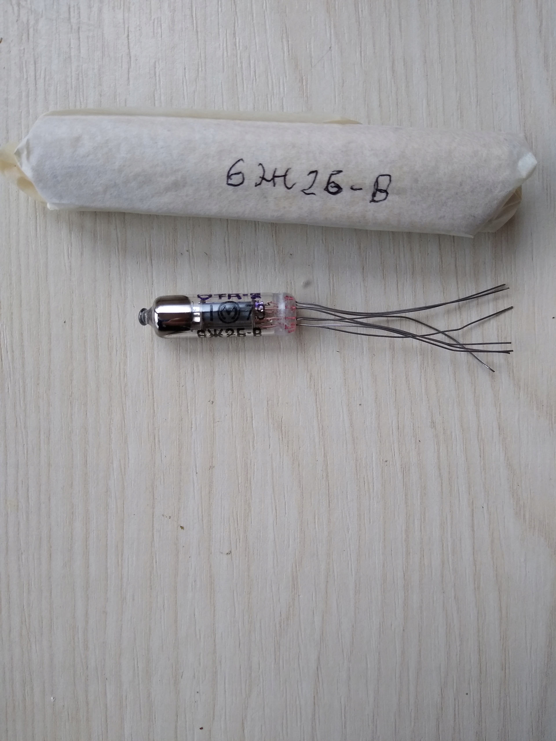 

6Ż2B-W Miniaturowa Pentoda Nowe lampy