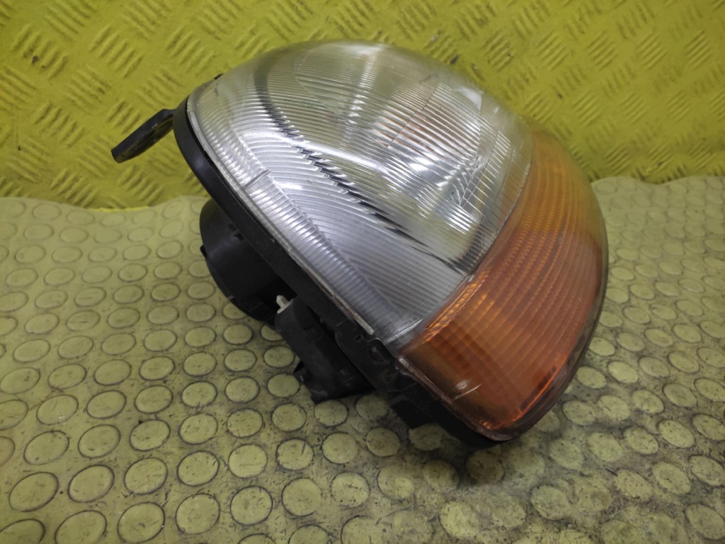 RENAULT KANGOO and REFLEKTOR light right front