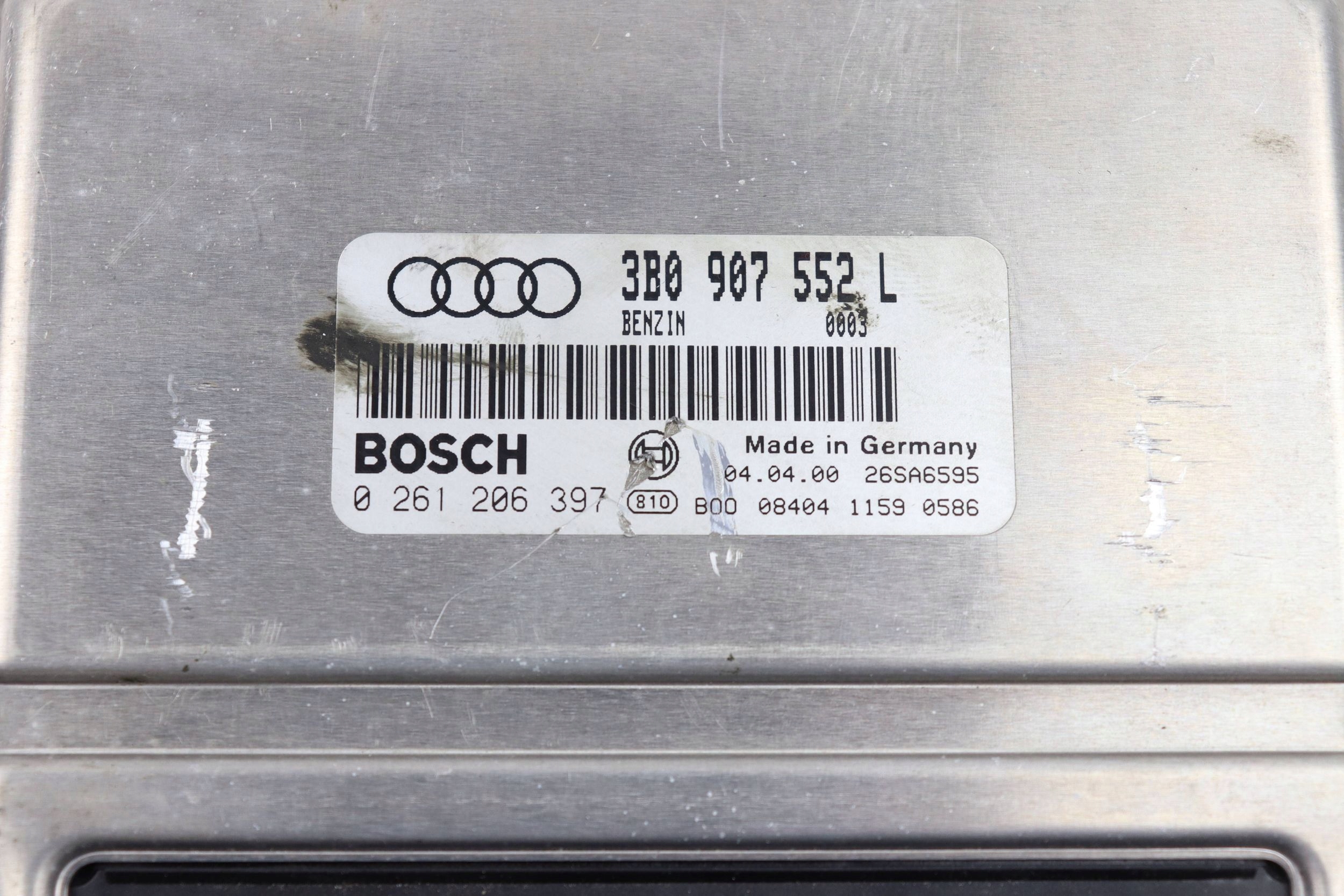 AUDI A6 C5 computer control unit of the engine 2.4 petrol 3B0907552L 0261206397