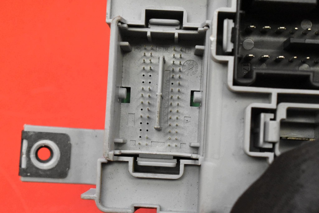Module fusibles 00519383540 OPEL COMBO D 1.4 16V 95 KM 11-20