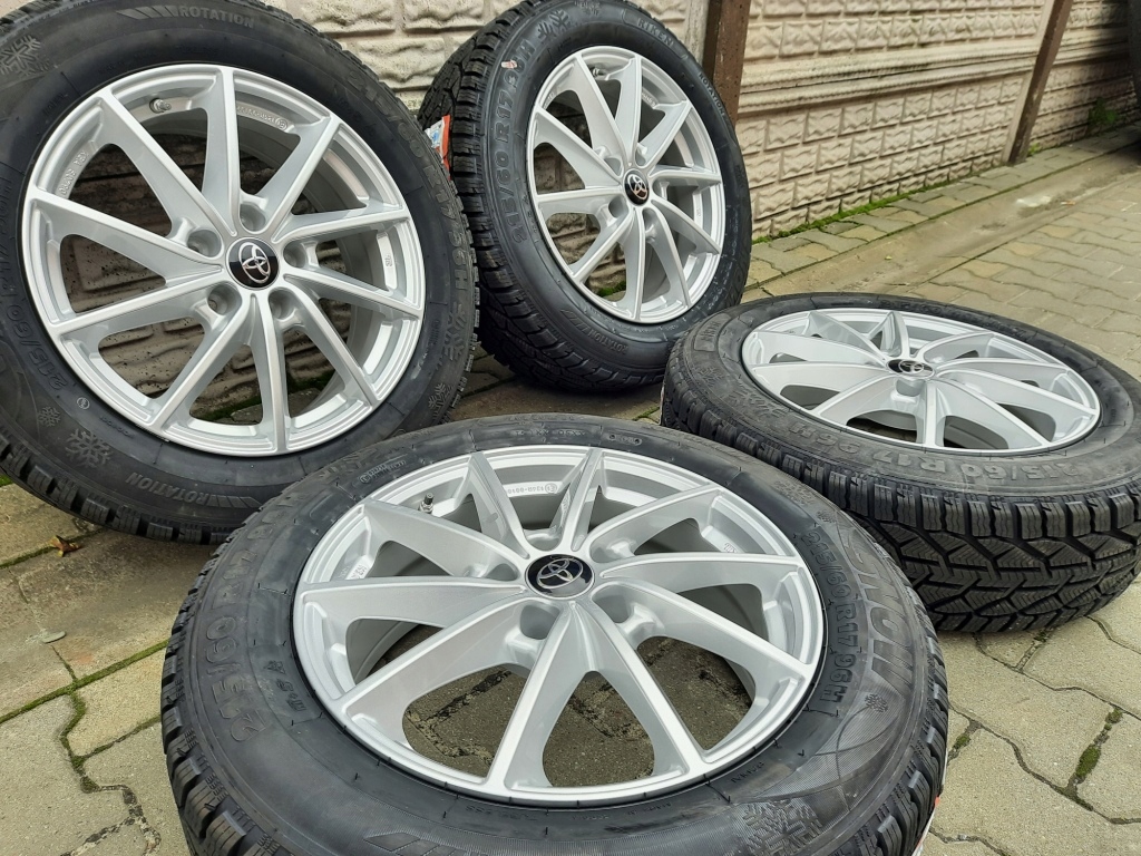 TOYOTA CHR CH R KOLA ZIMOWE 215 60R17 CZUJNIKI Bolts pattern 5x114 3