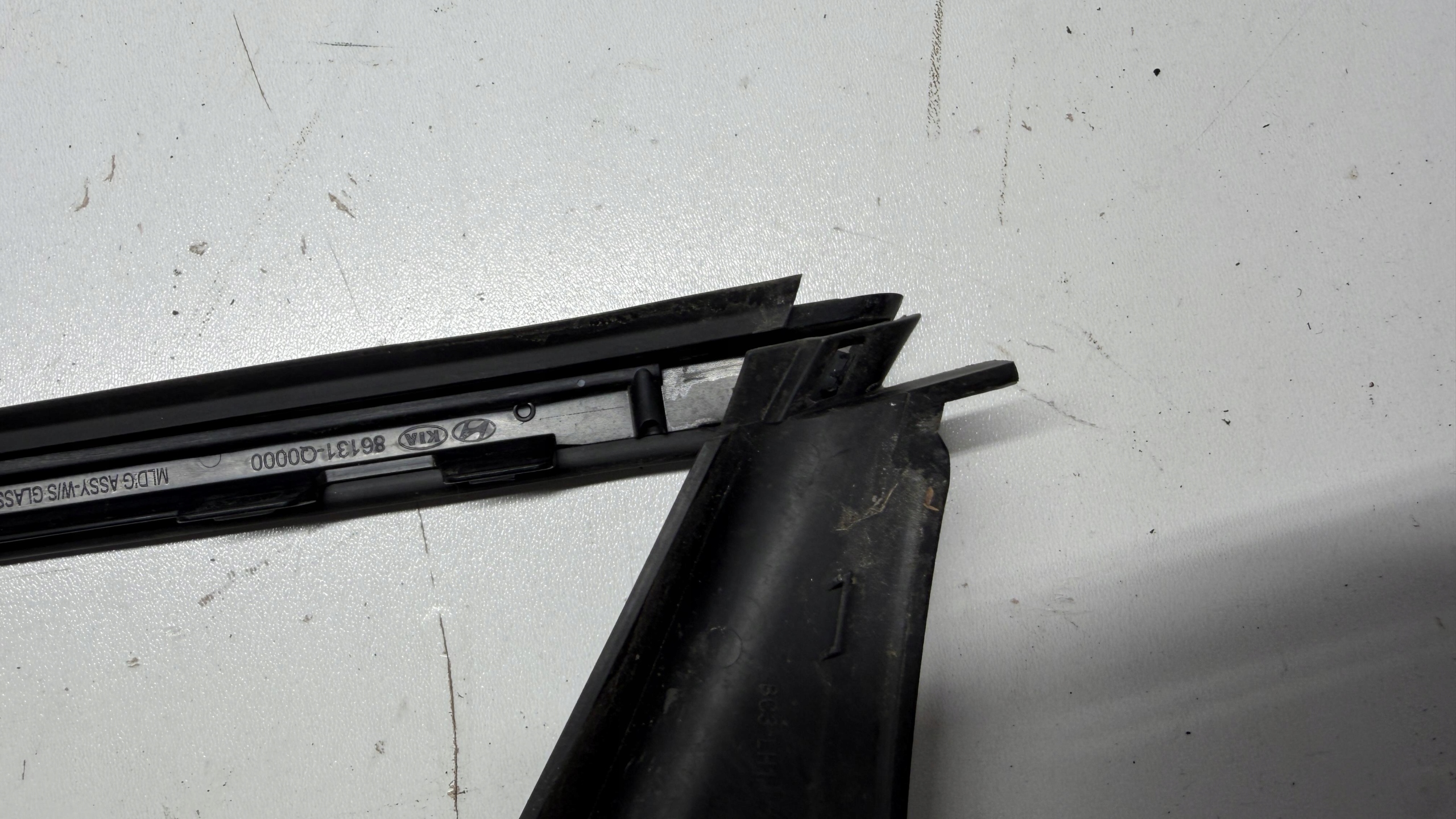 HYUNDAI I20 III moulding windows CZOLOWEJ left 21-25