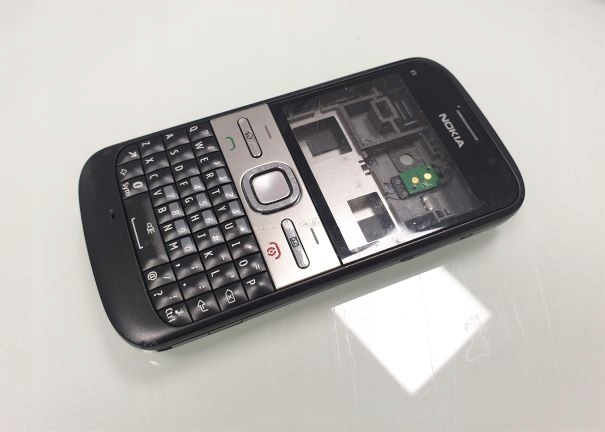 ORYGINALNA klapka przód obudowa NOKIA E5 E5-00