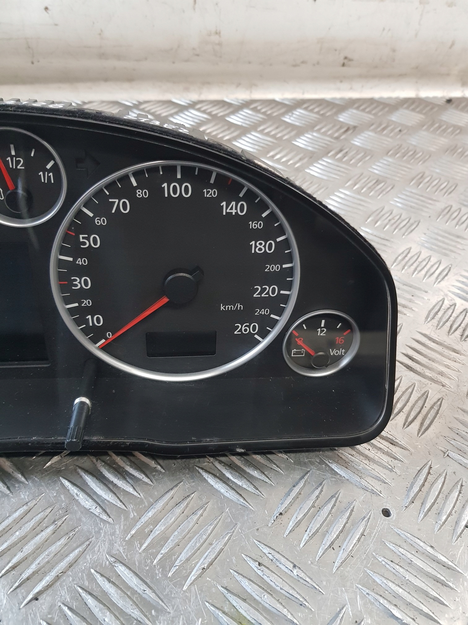 dials 4B0920933J AUDI A6 C5 3.0B 02R- EUROPA