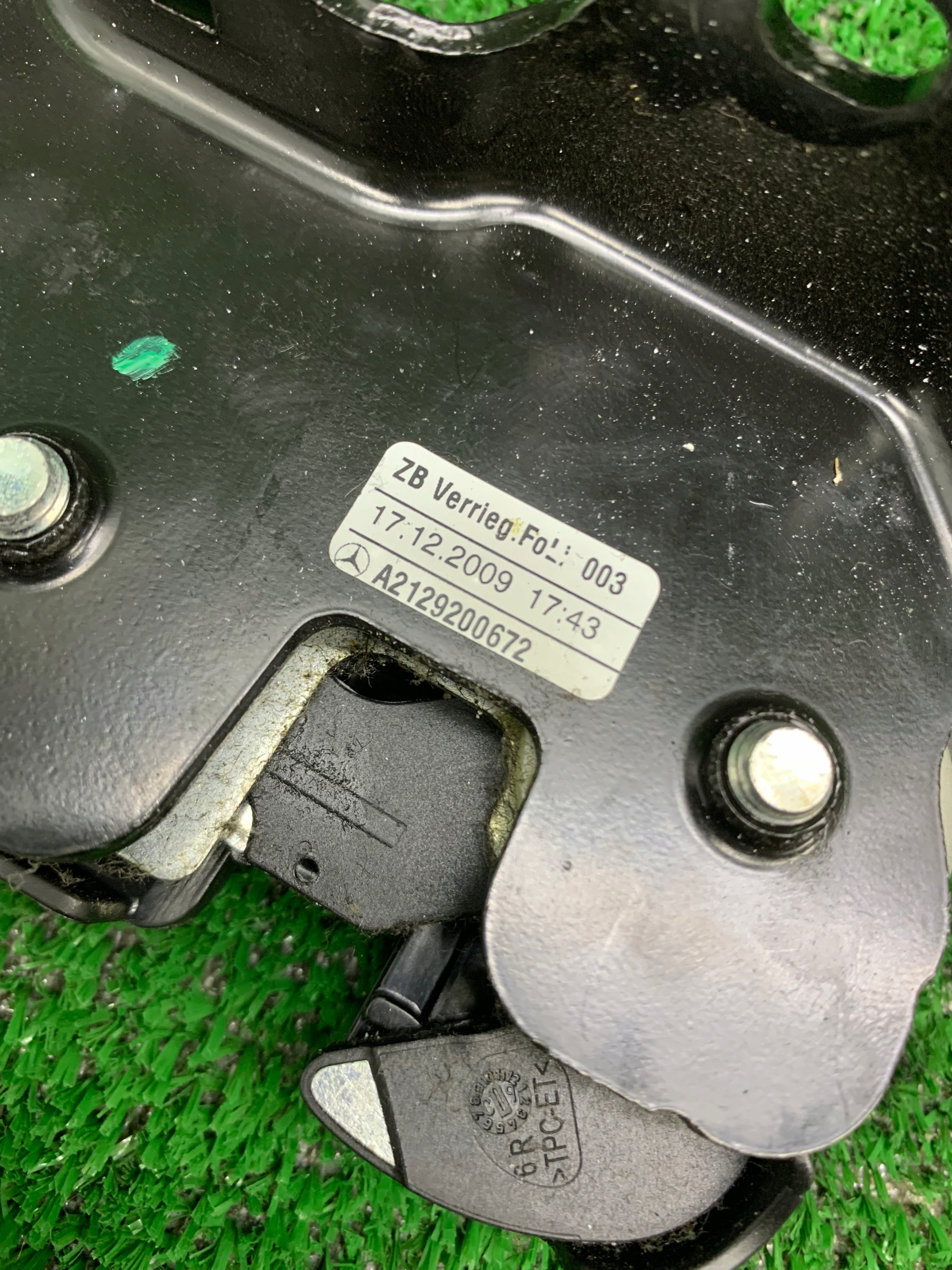 lock KANAPY left rear part Z handle W212 MERCEDES a2129200672