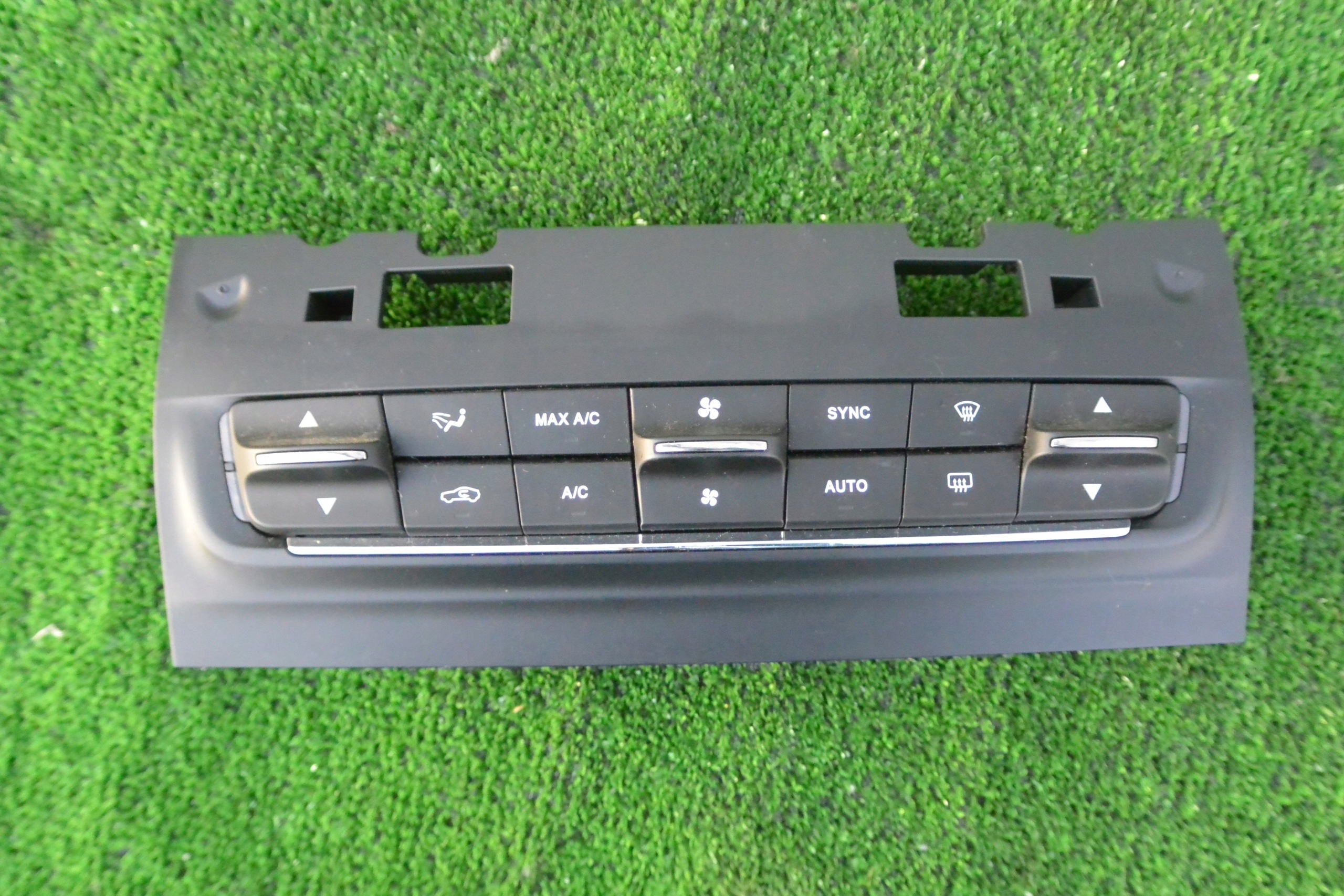 MASERATI GHIBLI III M157 2013-24 Unite commande clima LIFT 06700749200