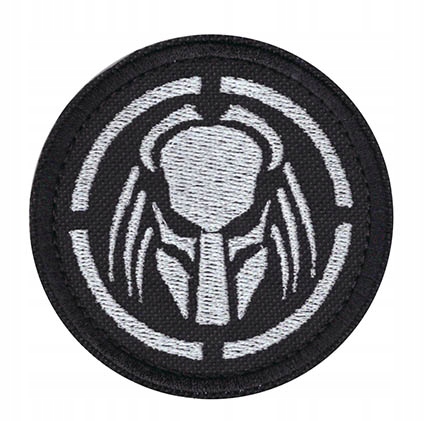 

Predator Naszywka 7,5cm