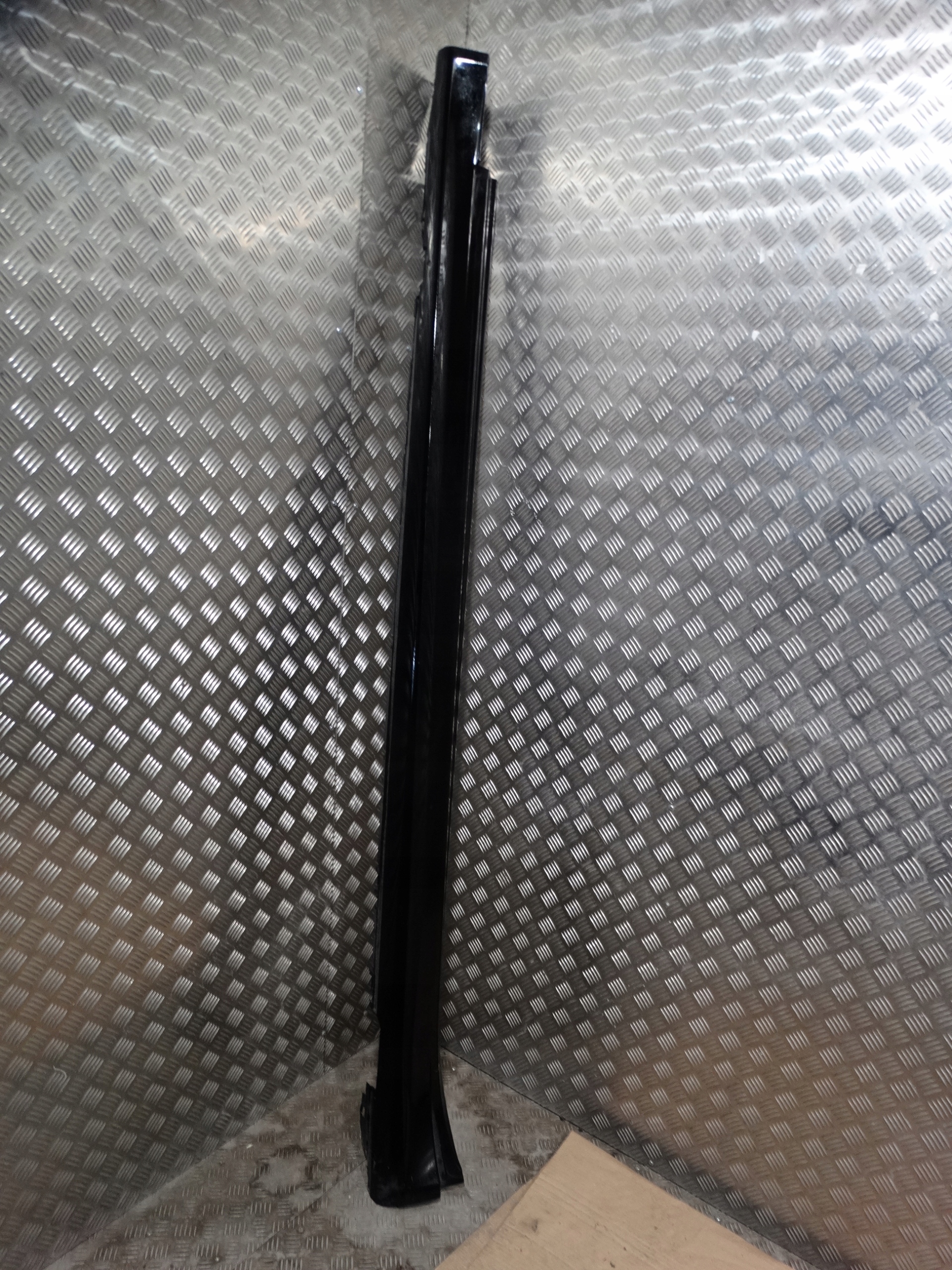 ІДЕАЛ. НАКЛАДКА ПОРОГА ЛІВА AUDI Е ТРОН GT 1