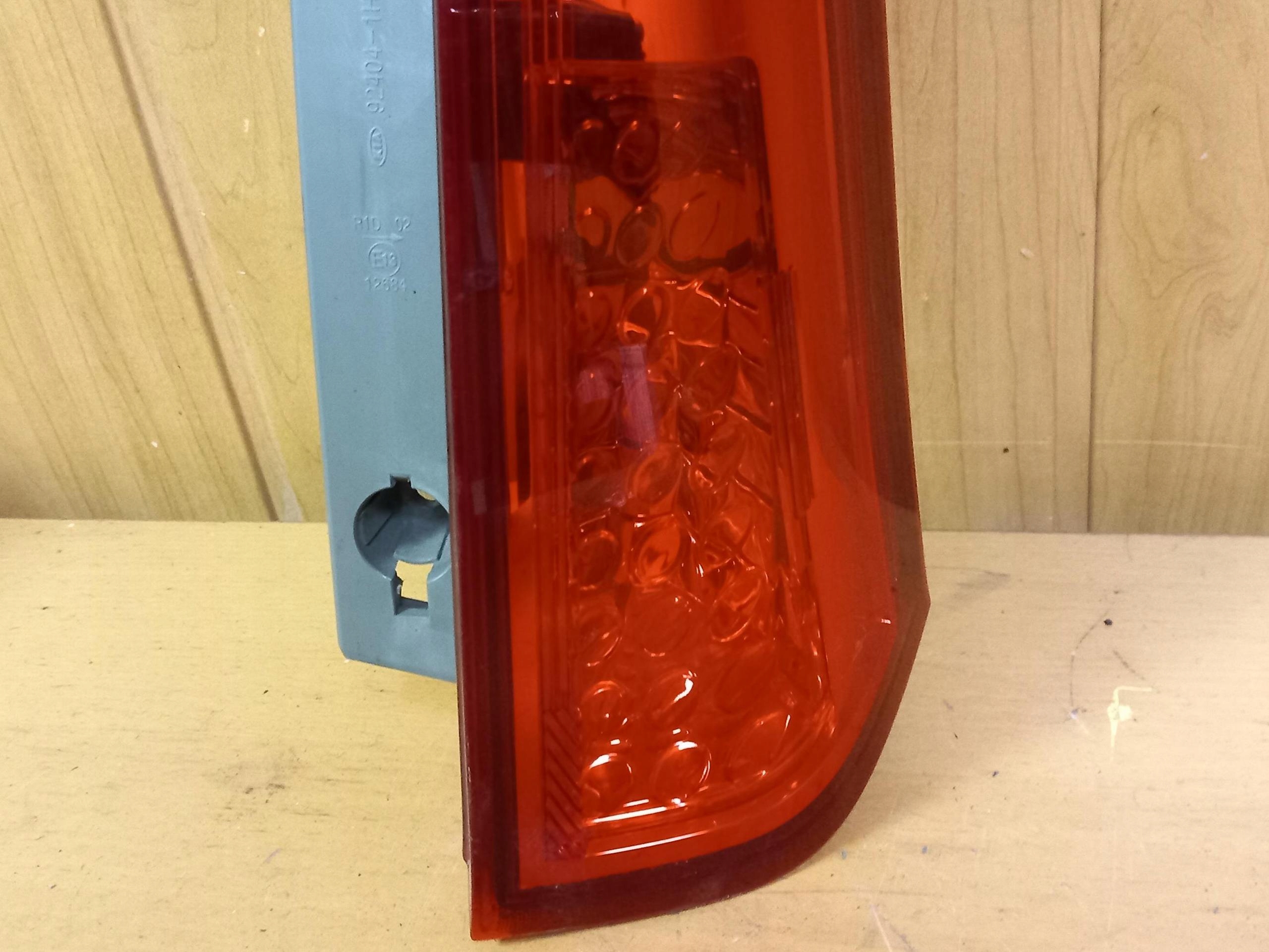 light complete right rear part KIA CEED and KOMBI 92404-1H3 07-12