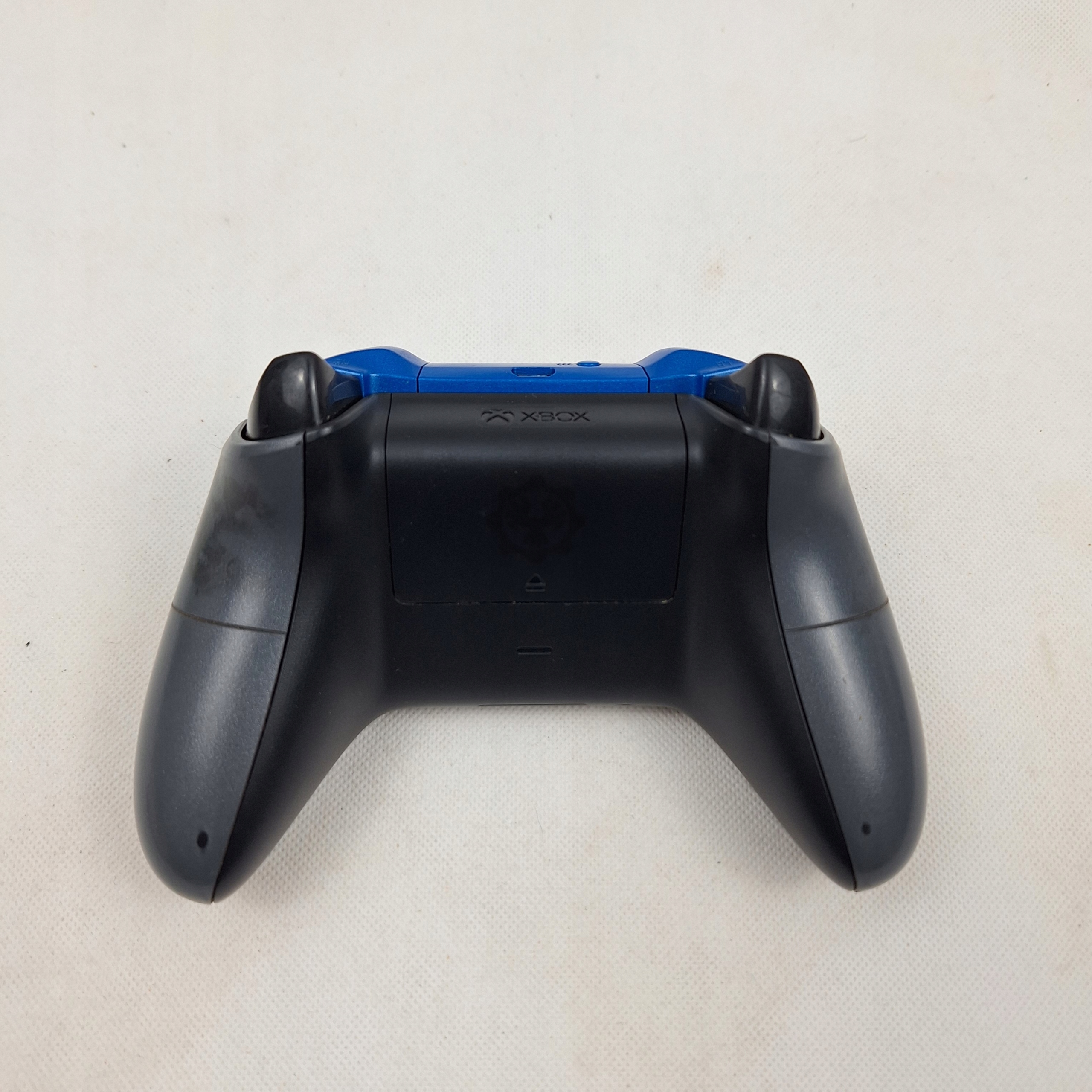 ORYGINALNY BEZPRZEWODOWY PAD XBOX ONE SERIES PC GEARS OF WAR 4 FENIX SUPER! Komunikacja bezprzewodowa Bluetooth