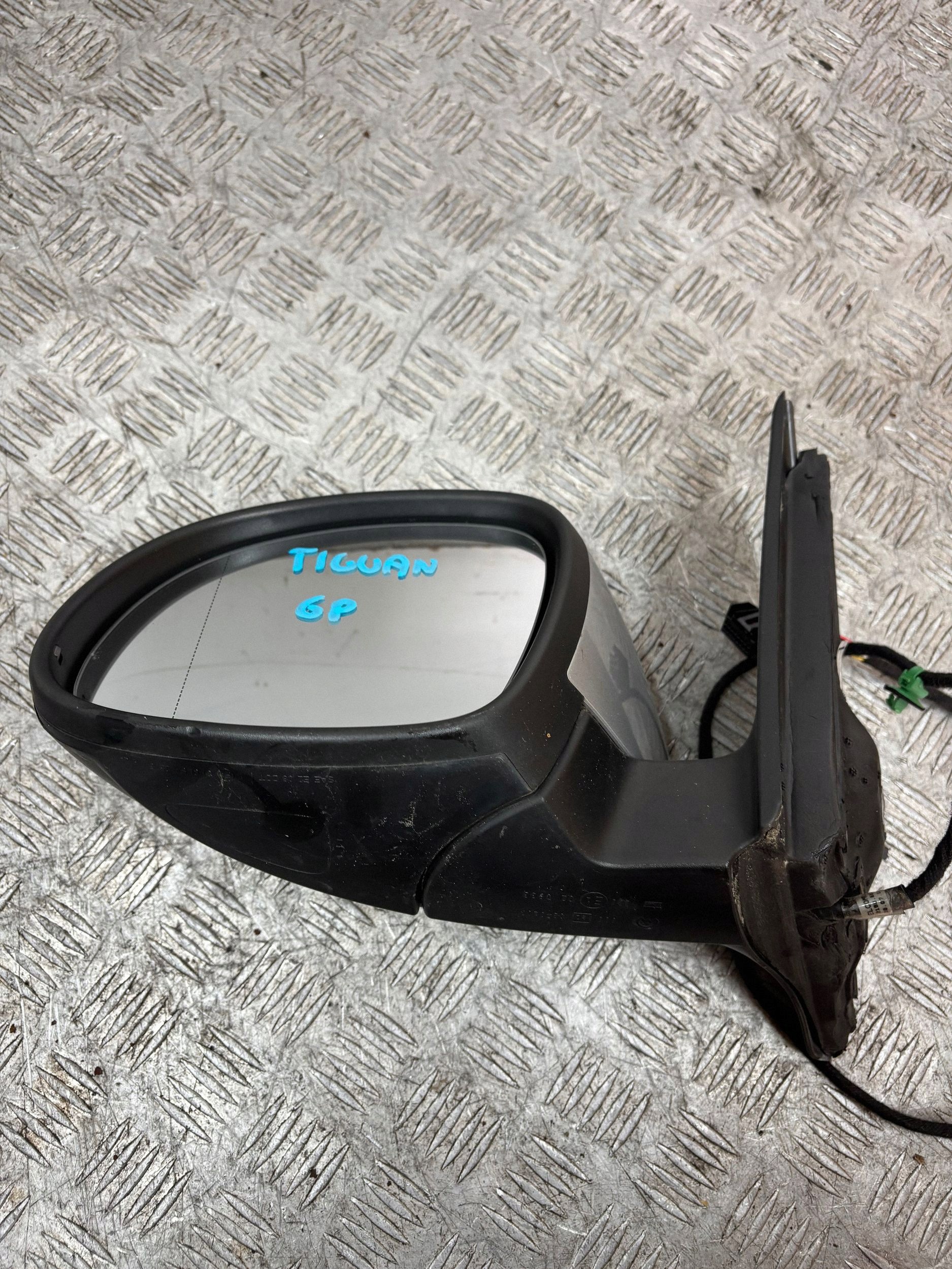 mirror left electrics VW TIGUAN 6 PIN 5N1857501AE