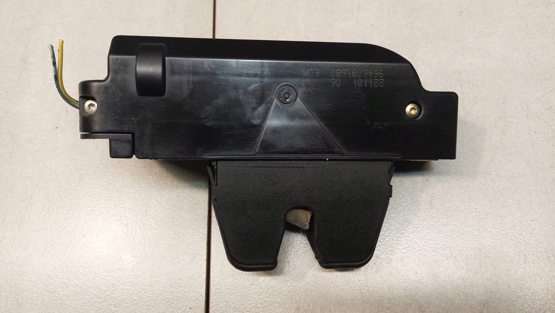 lock bonnet boot CITROEN C5 2.0 B 9646091580