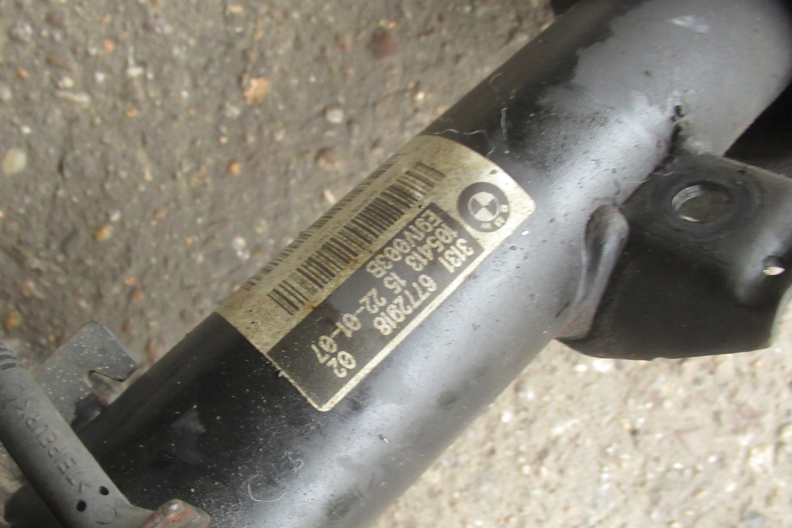 BMW E91 2.0 B 07R McPherson right front 6772918